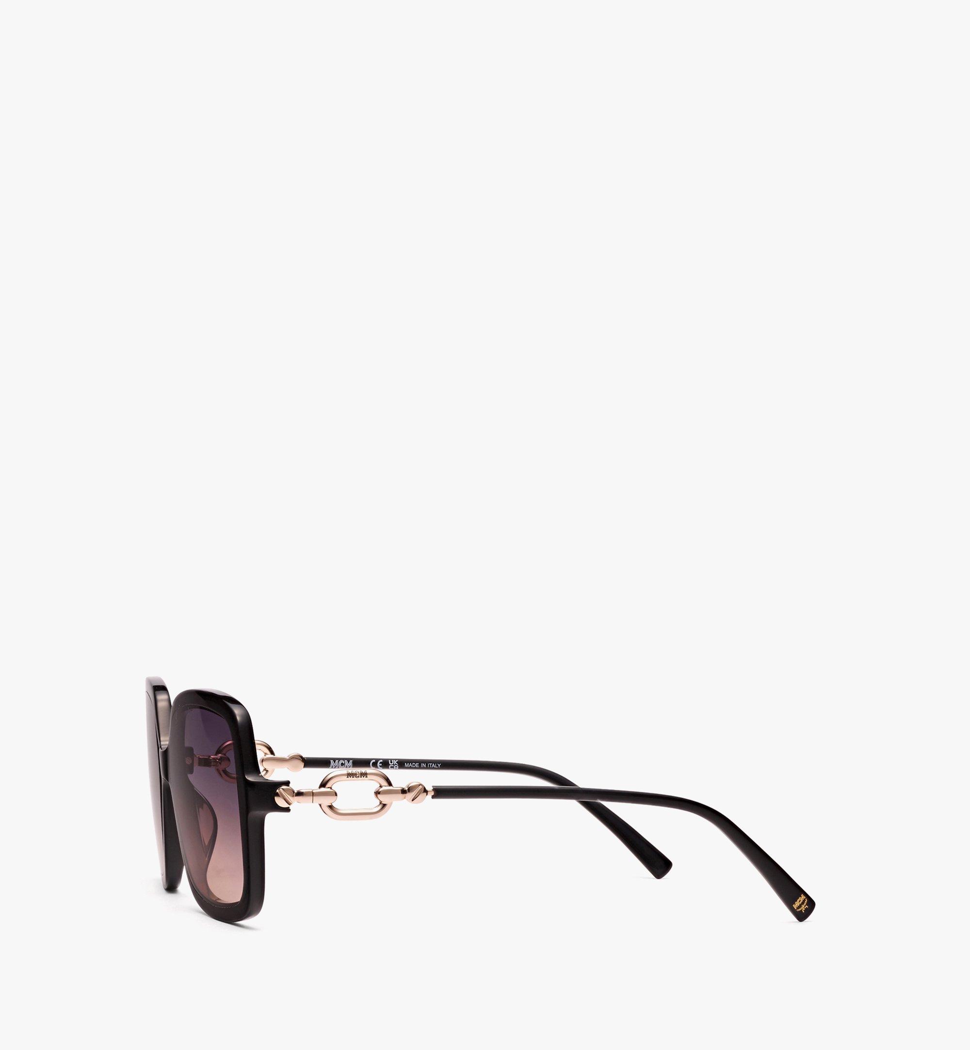 MCM Lunettes de soleil carrées à chaîne Black MEGCAMM03BK001 Plus de photos 1