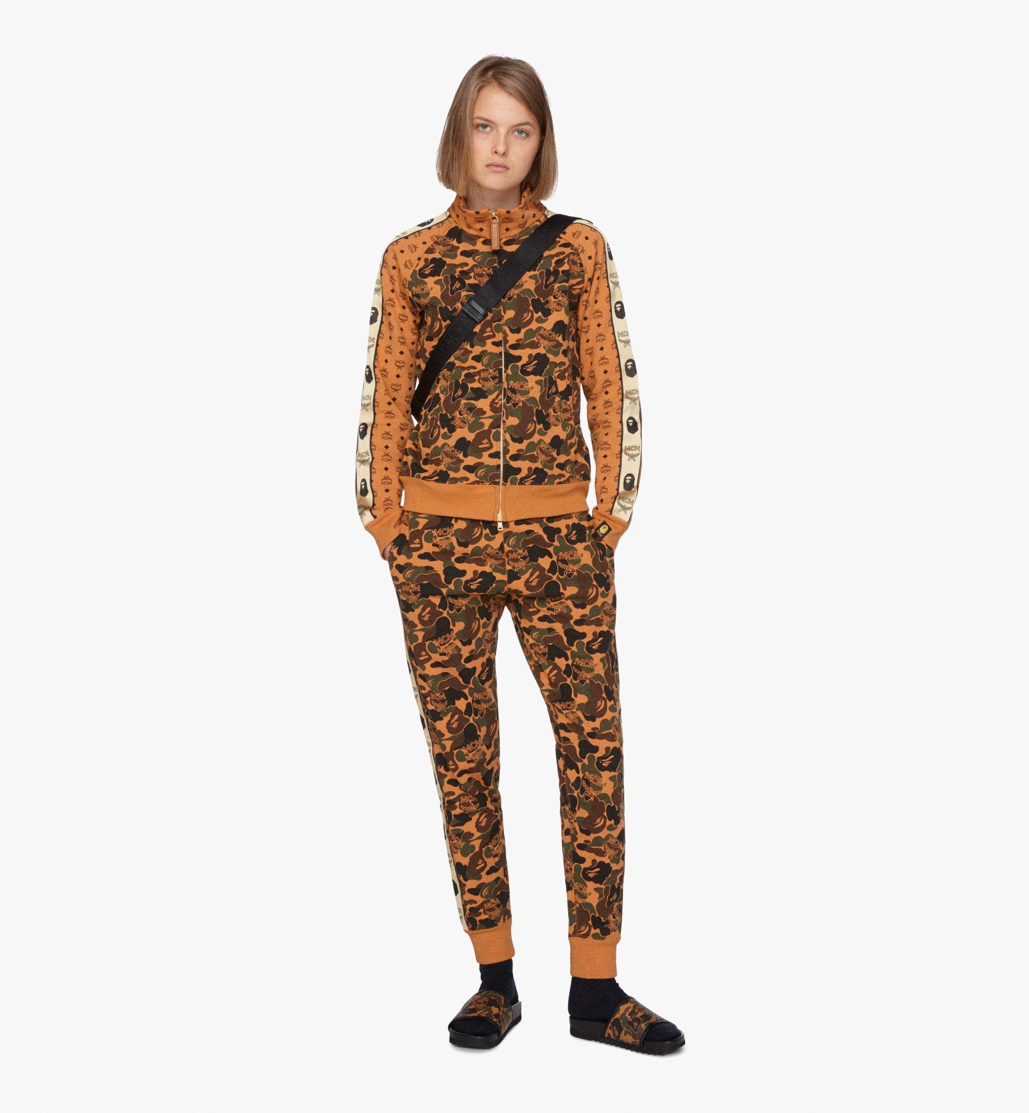 MCM Claquettes MCM x BAPE en Visetos camouflage pour femme  MES9AMB02CW050 Plus de photos 2