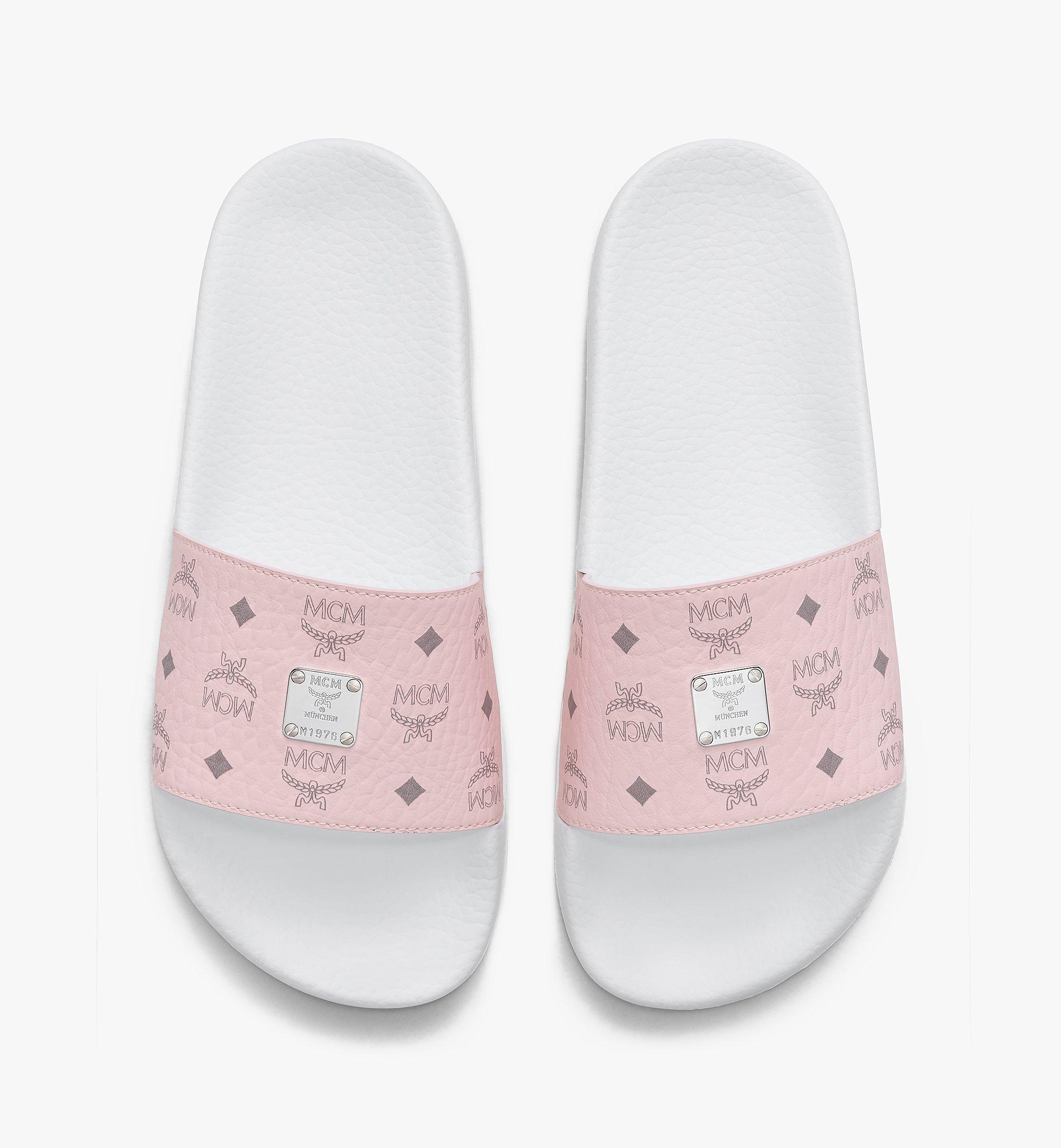 39 IT Women's Visetos Slides Powder Pink | MCM ®US