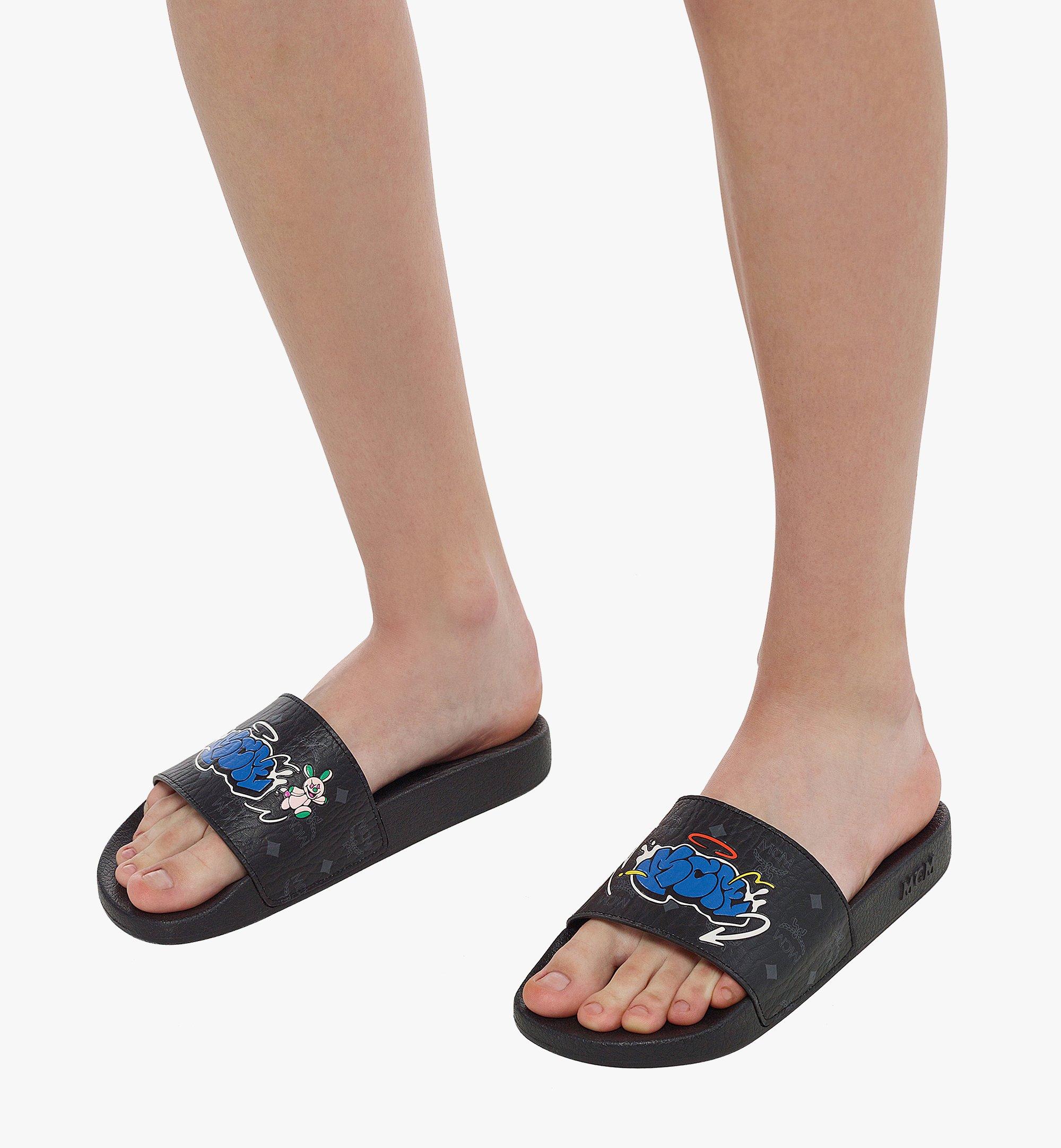 MCM Women’s Haru, Henry, Kaiser Slides in Visetos Black MESCAMM07BK038 更多视角 2