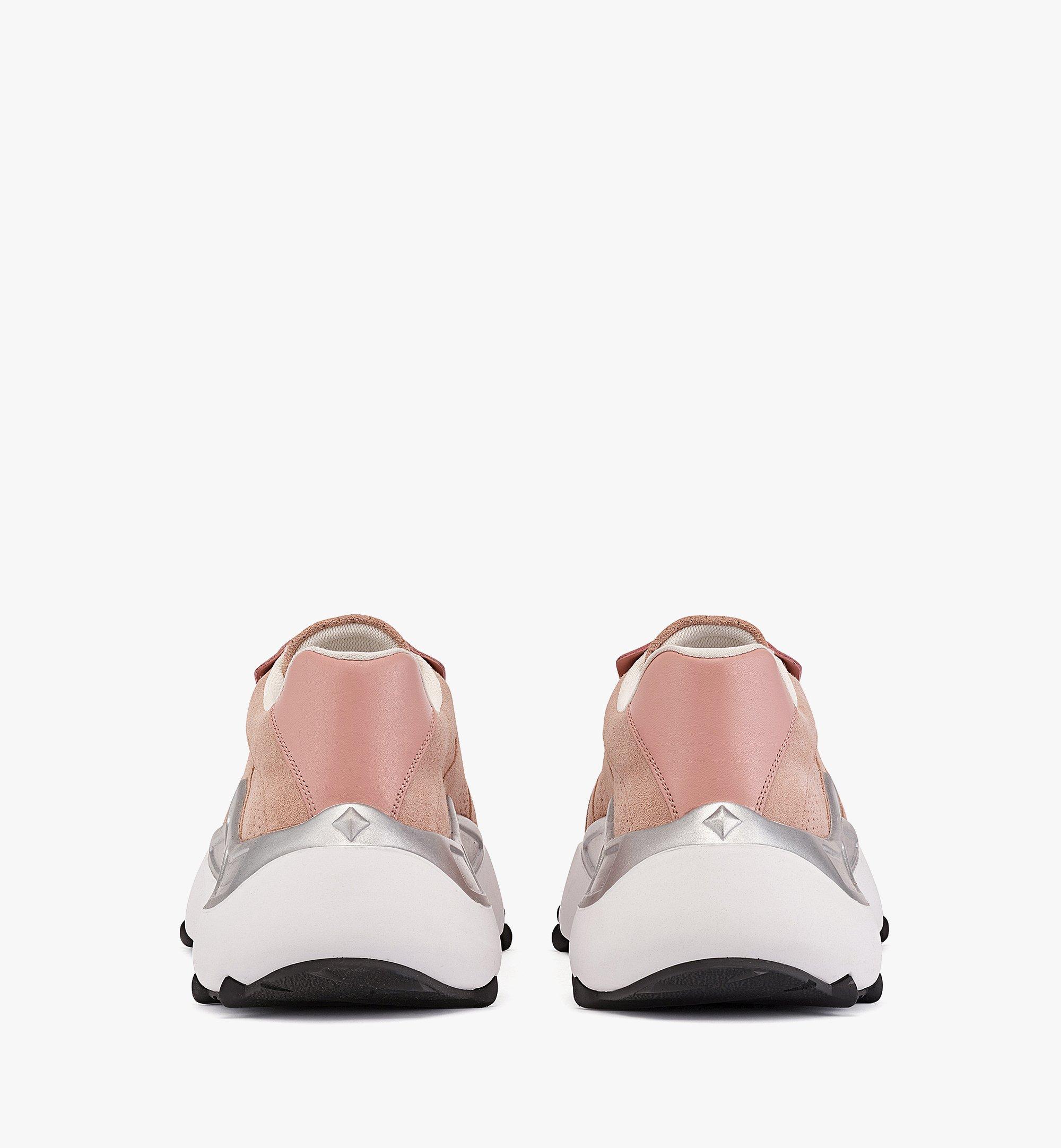 MCM 〈スカイストリーム〉ウィメンズ スニーカー - スエード、カーフレザー Pink MESCSMM12QH037 ほかの角度から見る 2