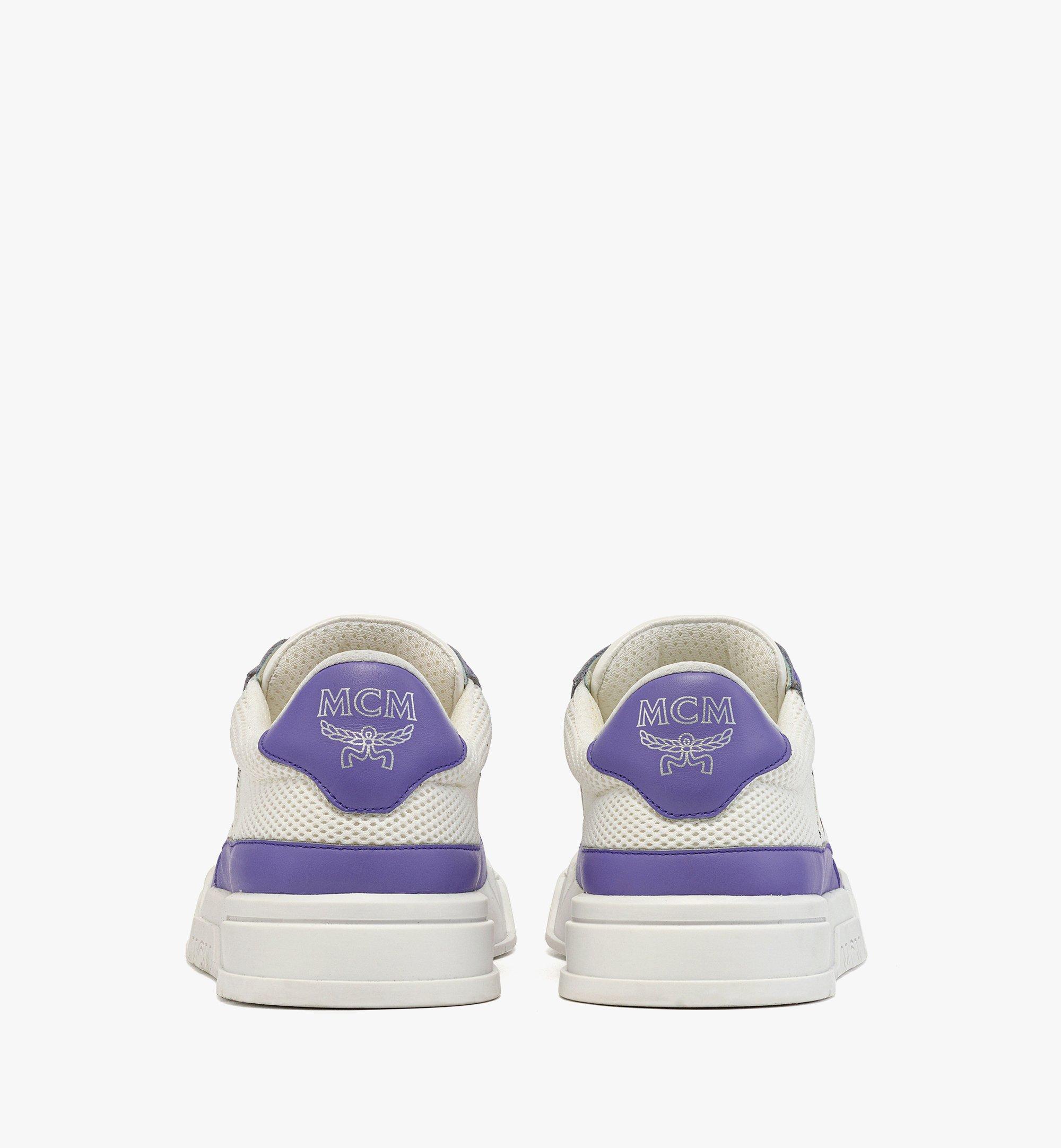 MCM Skyward Low-Top Sneakers in Visetos Purple MESDASW03U4037 ほかの角度から見る 2