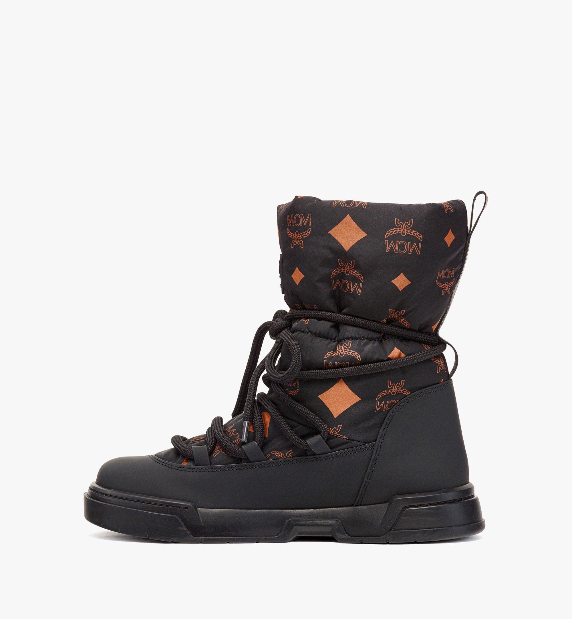 MCM Skyward Sneakerstiefel mit hohem Schaft aus Nylon mit Monogramm Black MESDASW06BK040 Noch mehr sehen 1