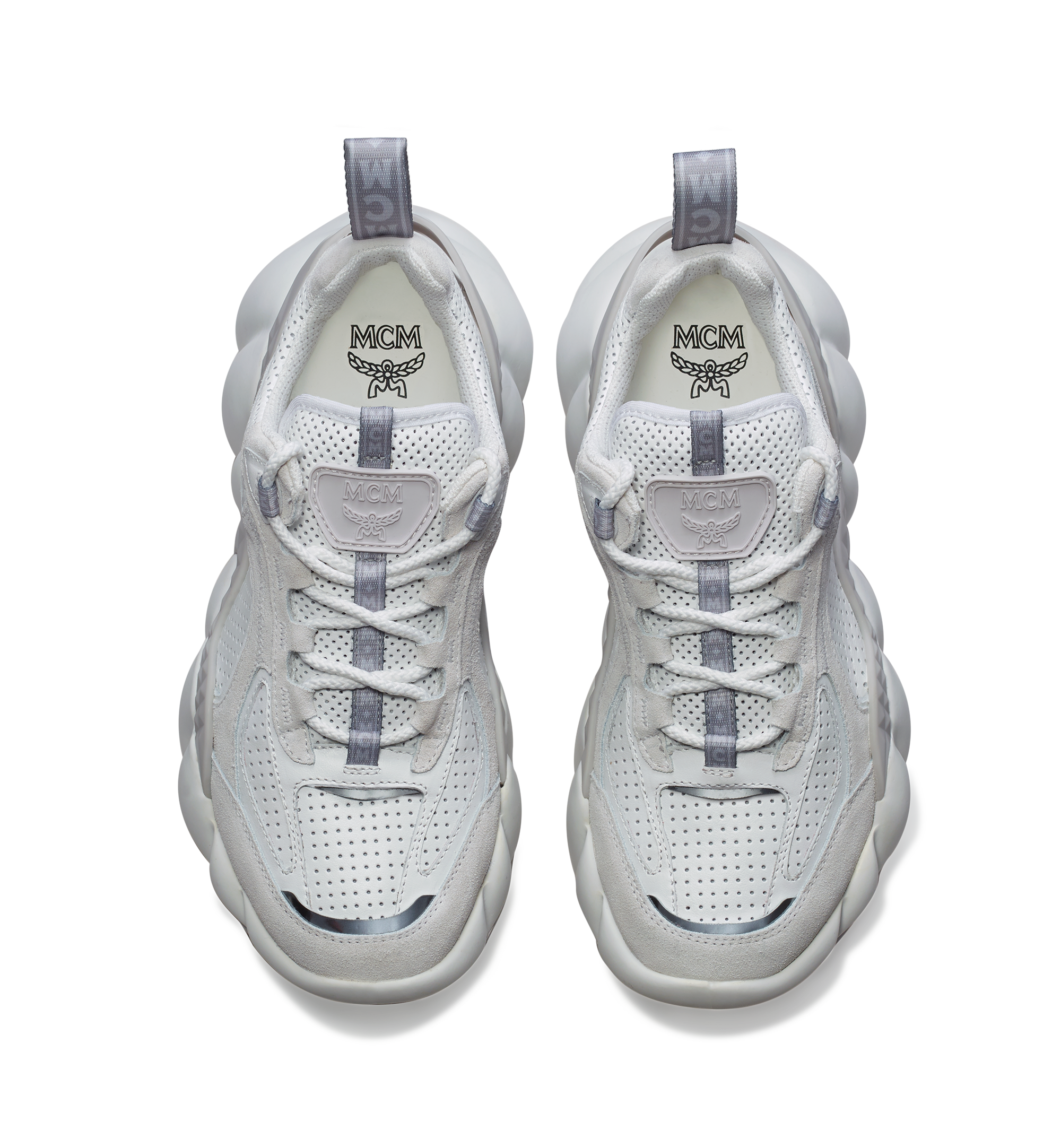 MCM Baskets basses Himmel en daim pour homme White MEX9SNX04WT042 Plus de photos 3