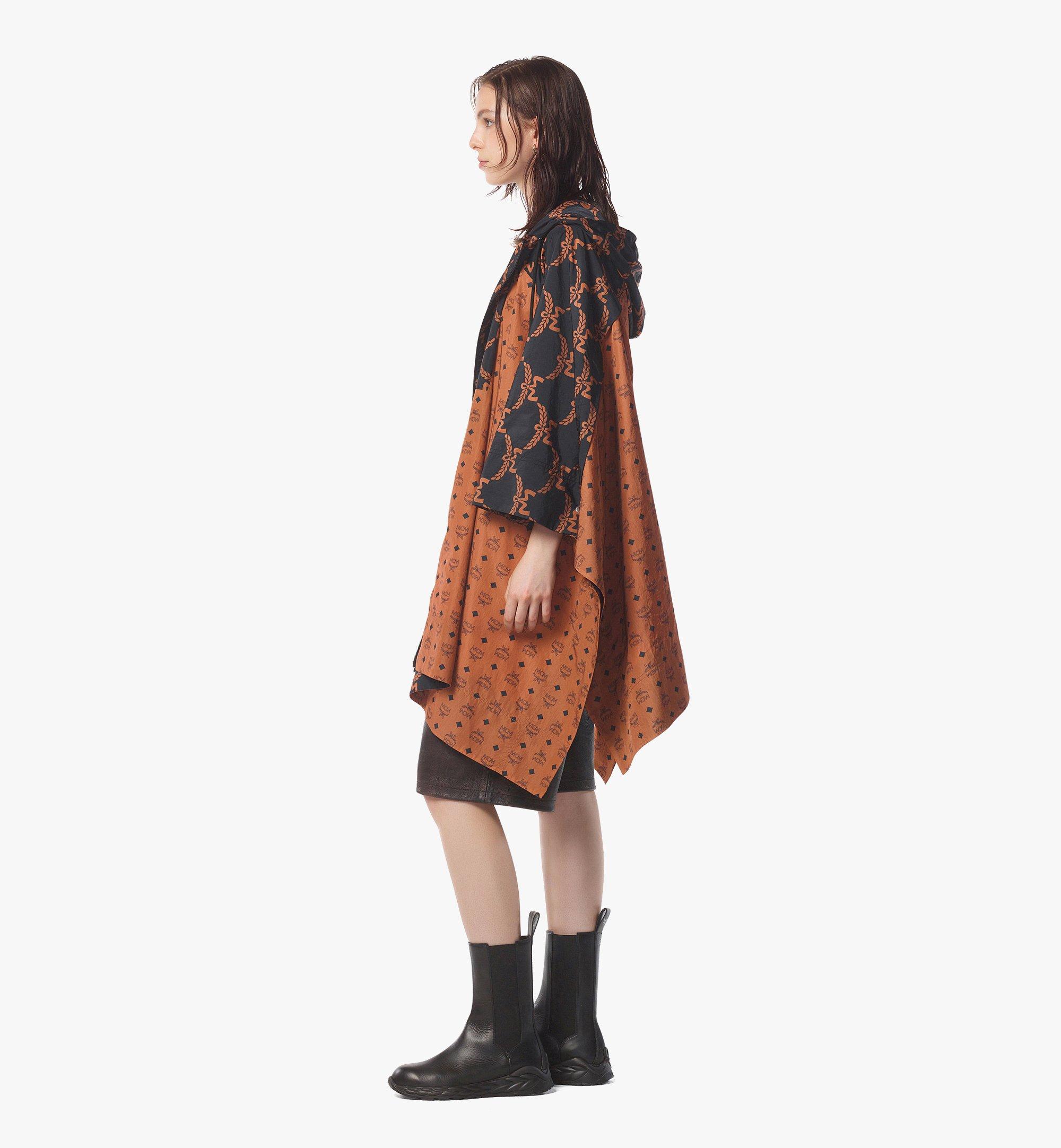 MCM フード付き モノグラム ポンチョ - ECONYL® Cognac MFJEAMM04CO00L ほかの角度から見る 2