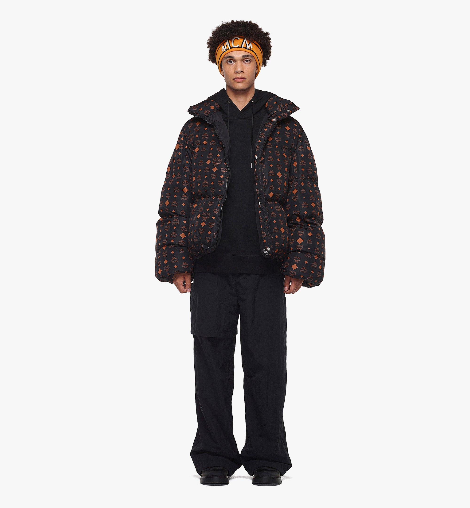 MCM モノグラムプリント ダウンジャケット - 再生ナイロン Black MHCDAMM01BK00L ほかの角度から見る 2