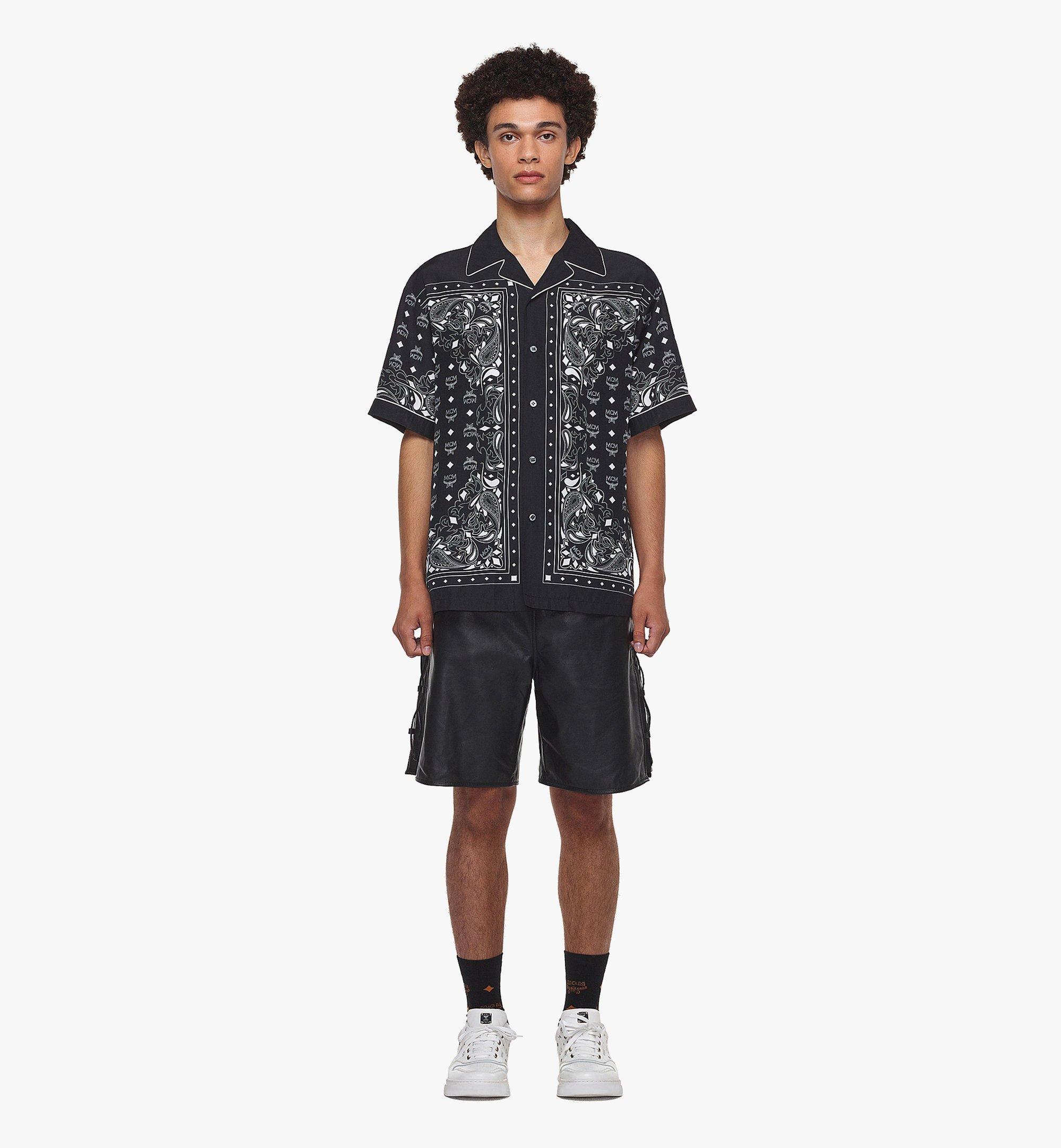 MCM Bandana Monogram Print Shirt in ECOVERO™ Black MHHDAMM01BK00S ほかの角度から見る 2