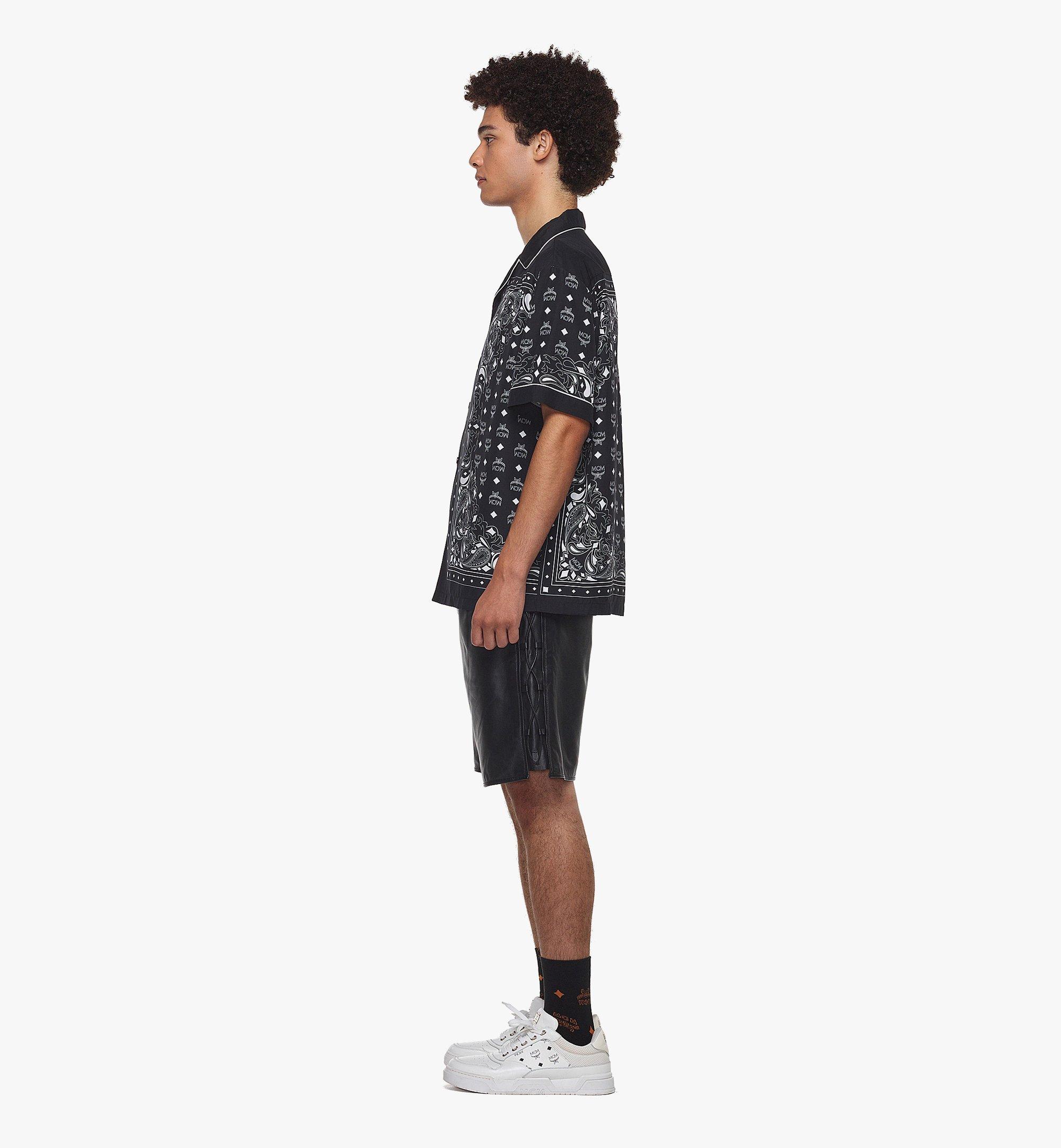 MCM Bandana Monogram Print Shirt in ECOVERO™ Black MHHDAMM01BK00S ほかの角度から見る 2