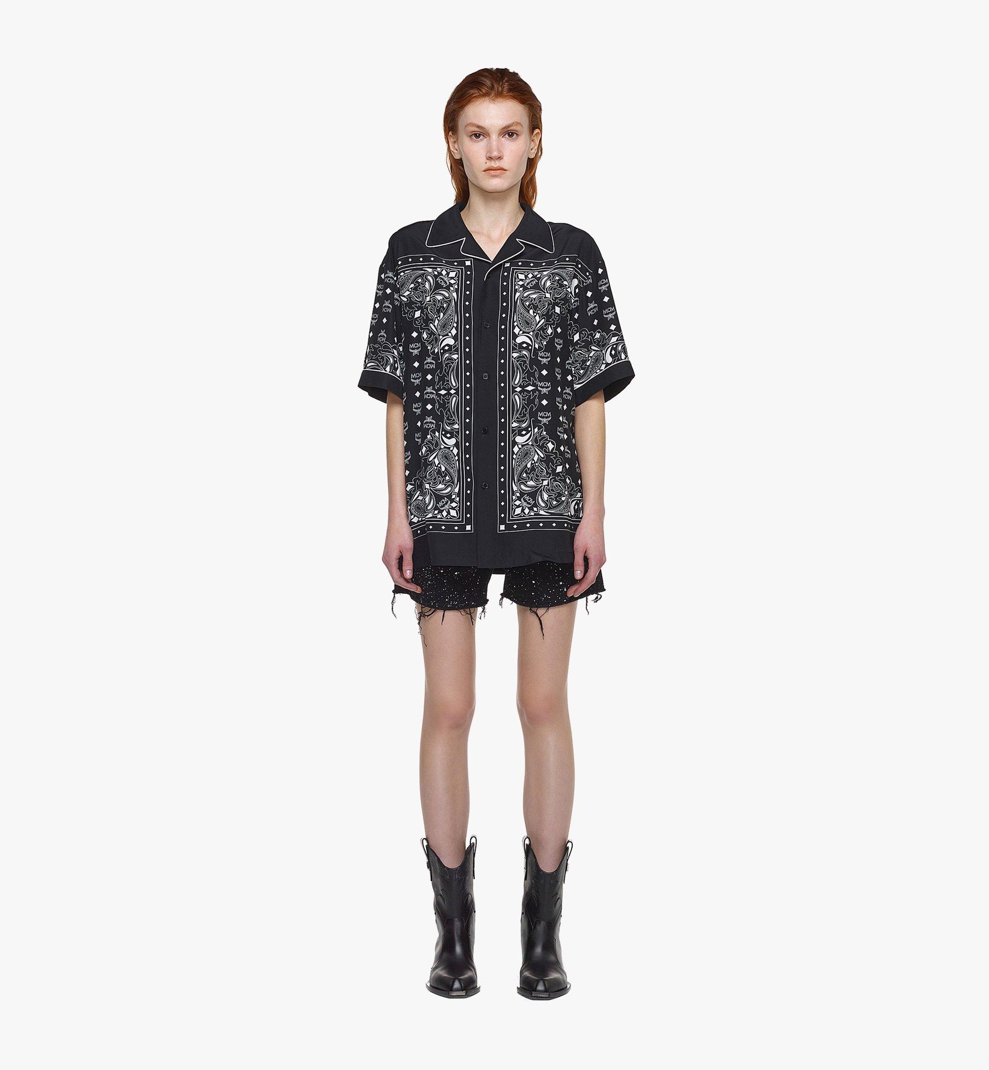 MCM Bandana Monogram Print Shirt in ECOVERO™ Black MHHDAMM01BK0XL ほかの角度から見る 4