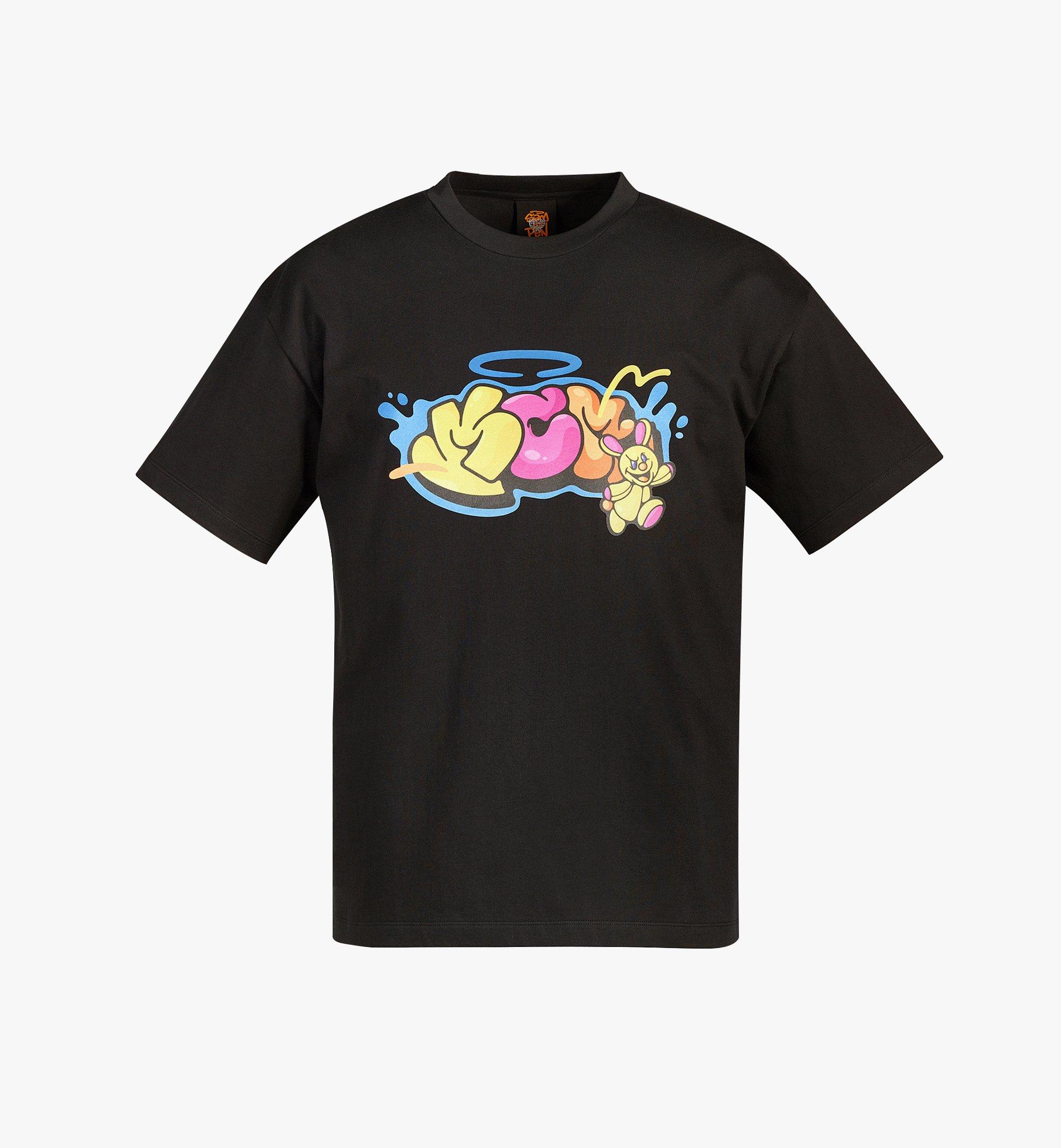 MCM 〈MCM x SAMBYPEN〉ロゴプリント Tシャツ Black MHTBASP02BK0XS ほかの角度から見る 1