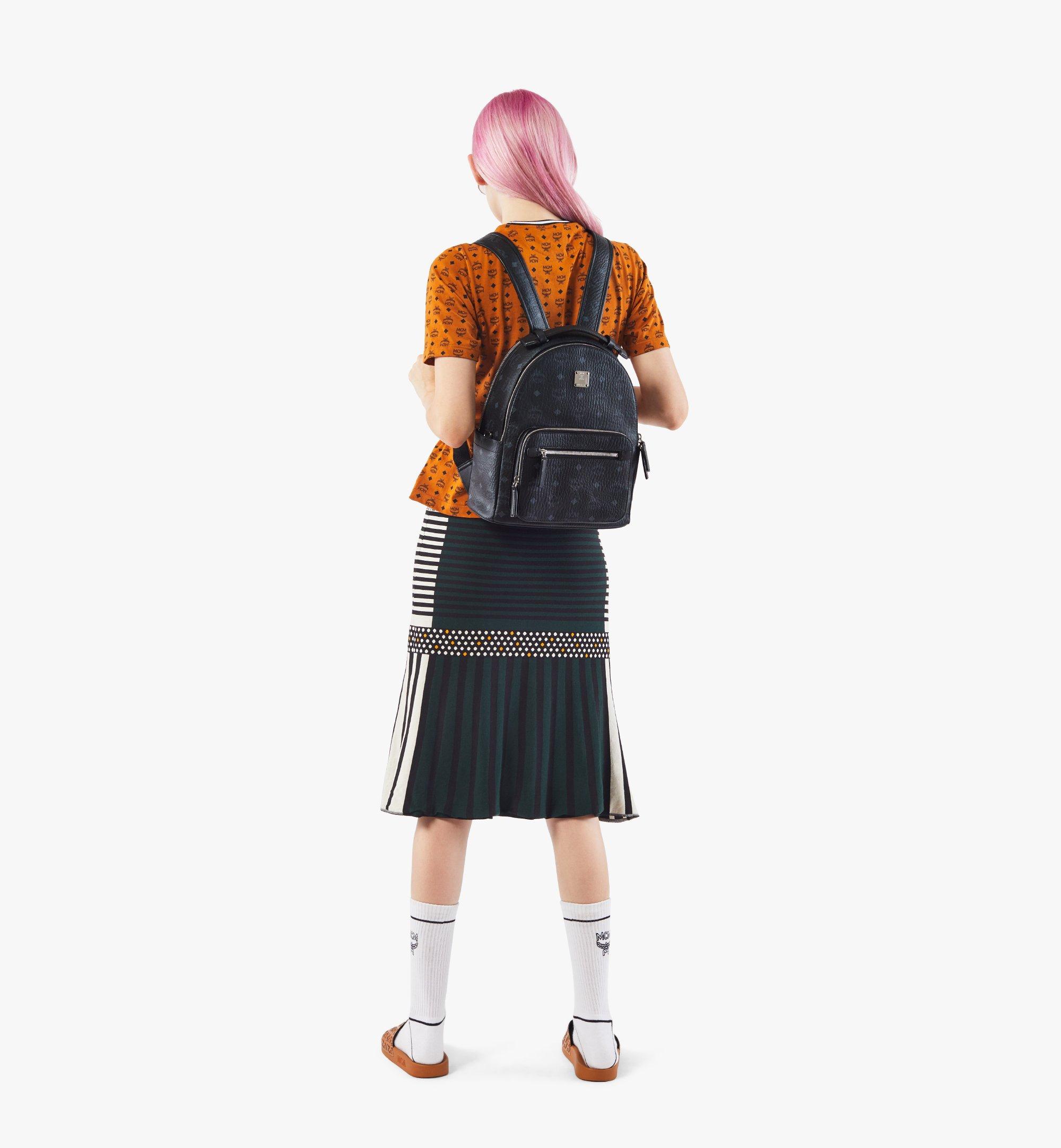 MCM Stark Backpack in Visetos Black MMKAAVE08BK001 ほかの角度から見る 3