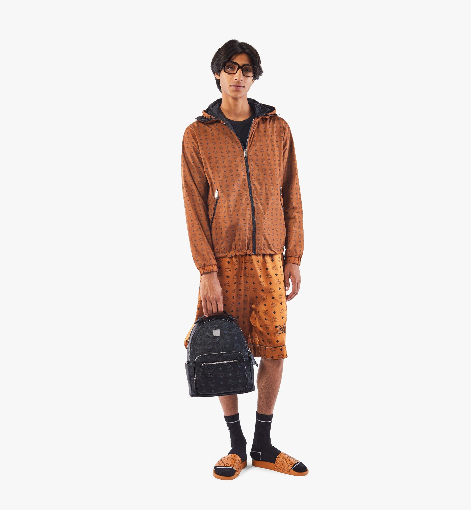 MCM Stark Backpack in Visetos Black MMKAAVE08BK001 ほかの角度から見る 5