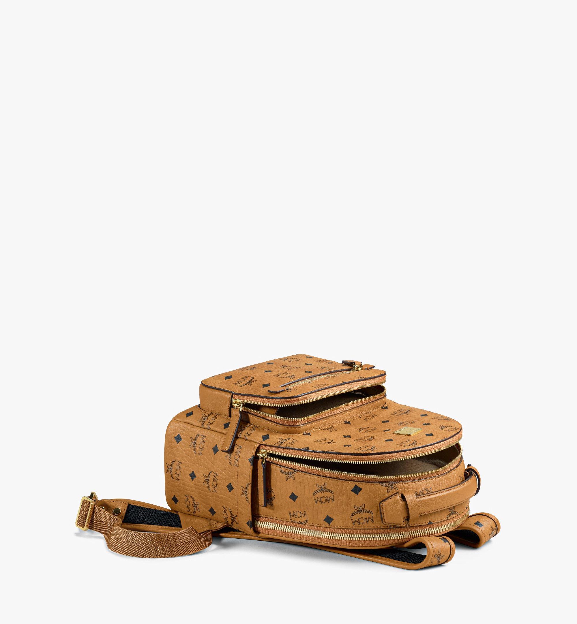MCM Stark Backpack in Visetos Cognac MMKAAVE08CO001 ほかの角度から見る 2