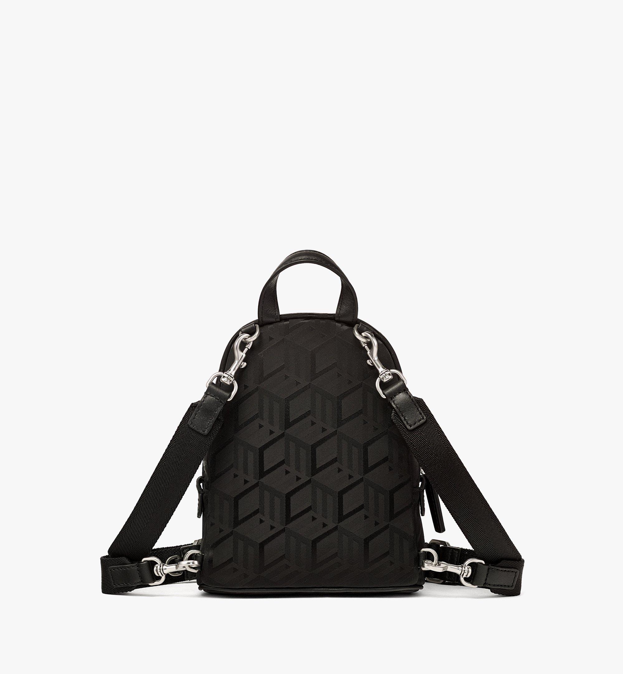 MCM Stark Bebe Boo Rucksack aus jacquardgewebtem Nylon mit Cubic-Monogramm Black MMKDSVE04BK001 Noch mehr sehen 3