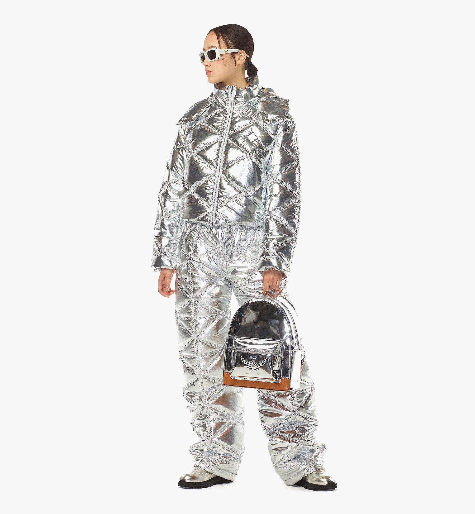 MCM Sac à dos Stark en cuir métallisé effet miroir Silver MMKEAVE01SV001 Plus de photos 2
