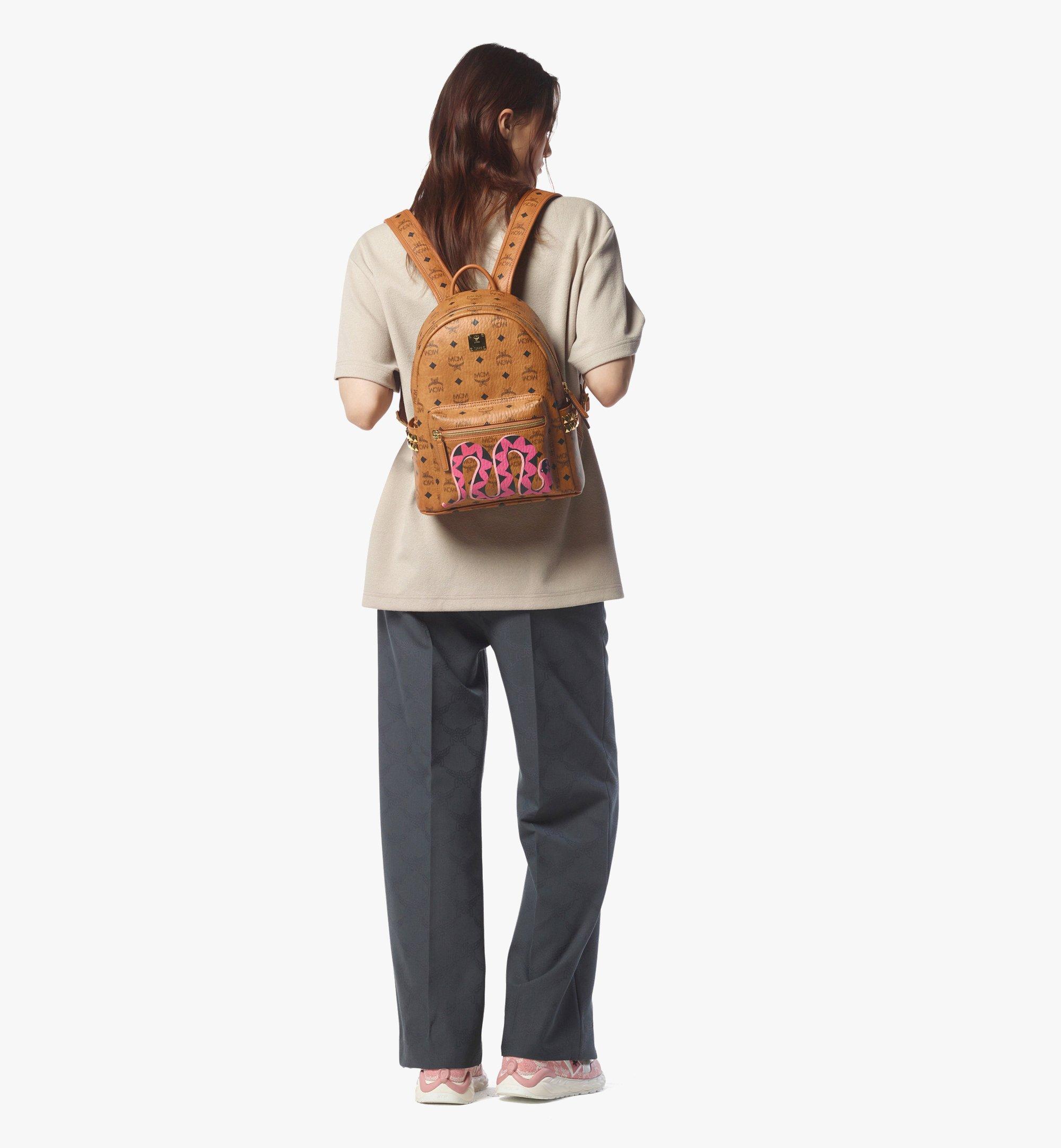 MCM Year of the Snake Stark Backpack in Visetos Cognac MMKFSUP07CO001 Plus de photos 5