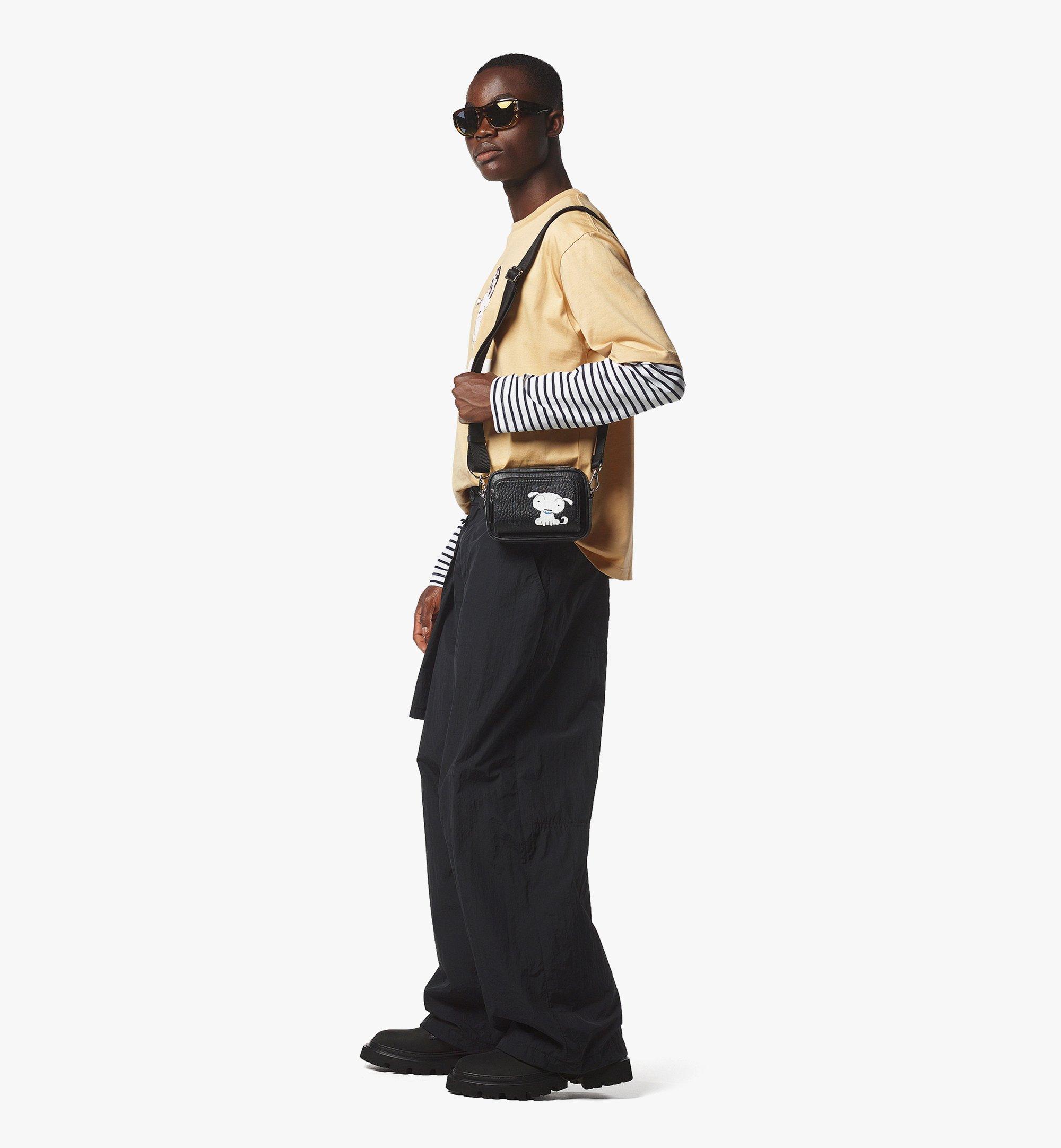 MCM 【MCM × クレヨンしんちゃん】Aren クロスボディバッグ Black MMRFATA05BK001 ほかの角度から見る 2