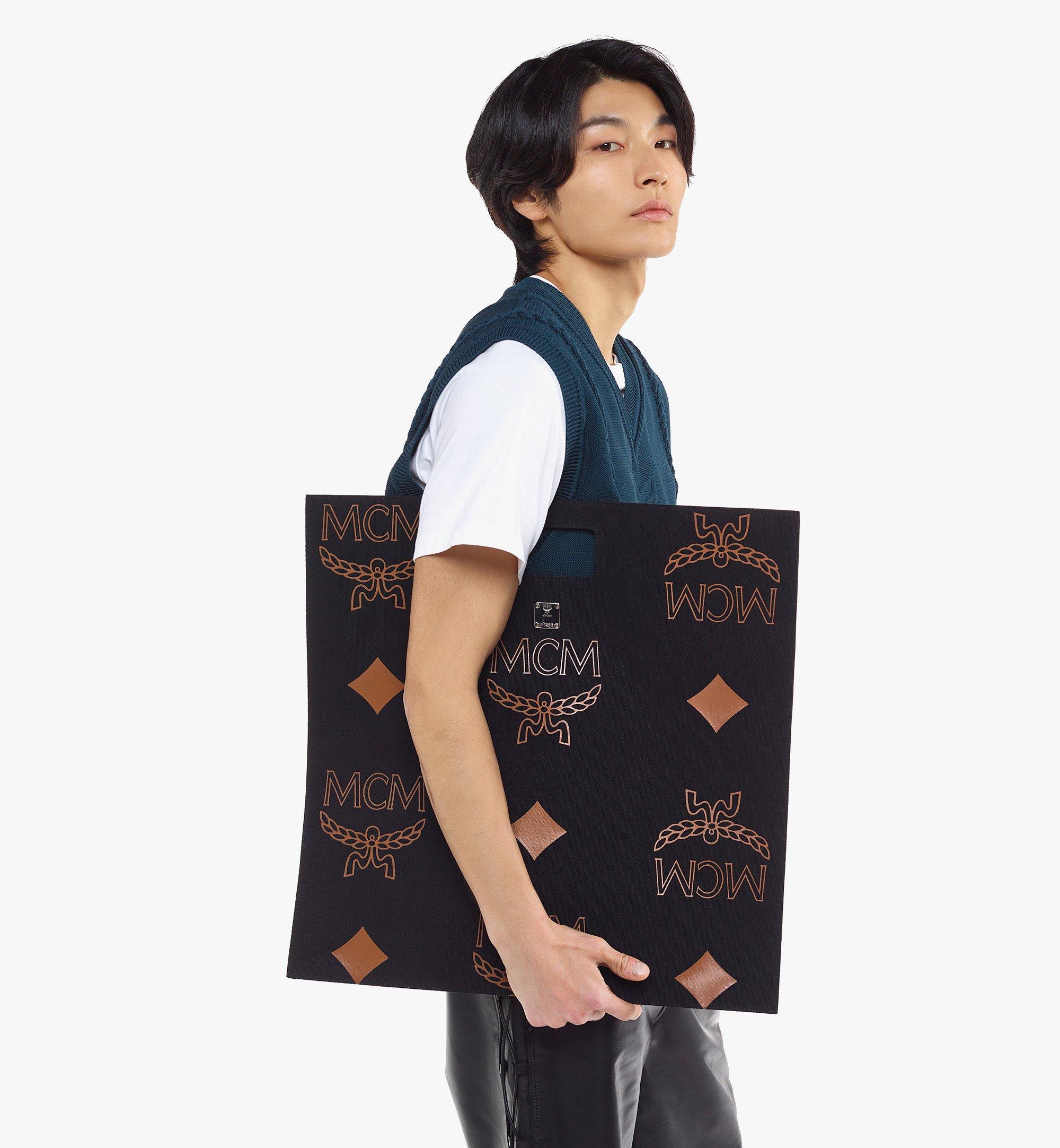 Large PHENOMENON+MCM トート Black | MCM ®JP