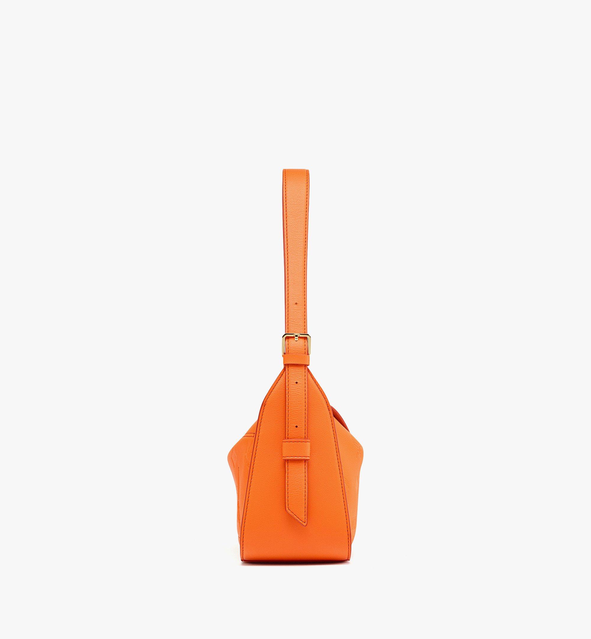 MCM Aren フラップ ホーボーバッグ - モノグラムエンボスレザー Orange MWHDSTA03O0001 ほかの角度から見る 1