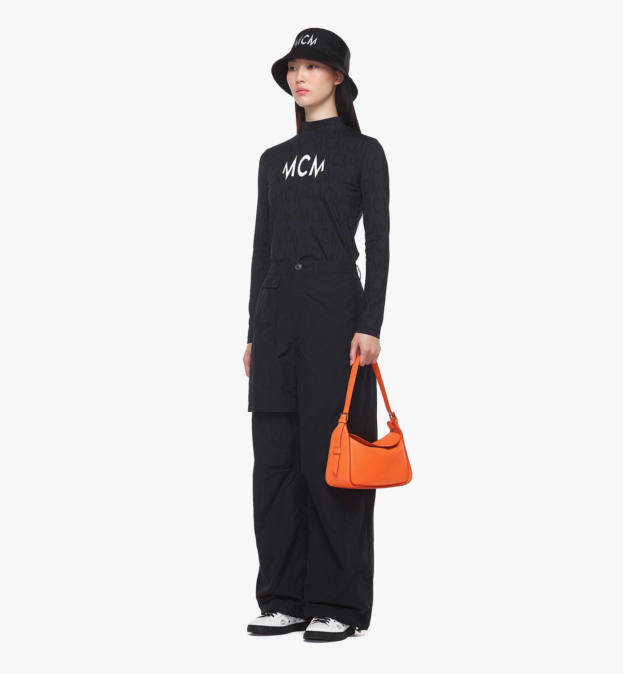 MCM Aren フラップ ホーボーバッグ - モノグラムエンボスレザー Orange MWHDSTA03O0001 ほかの角度から見る 4