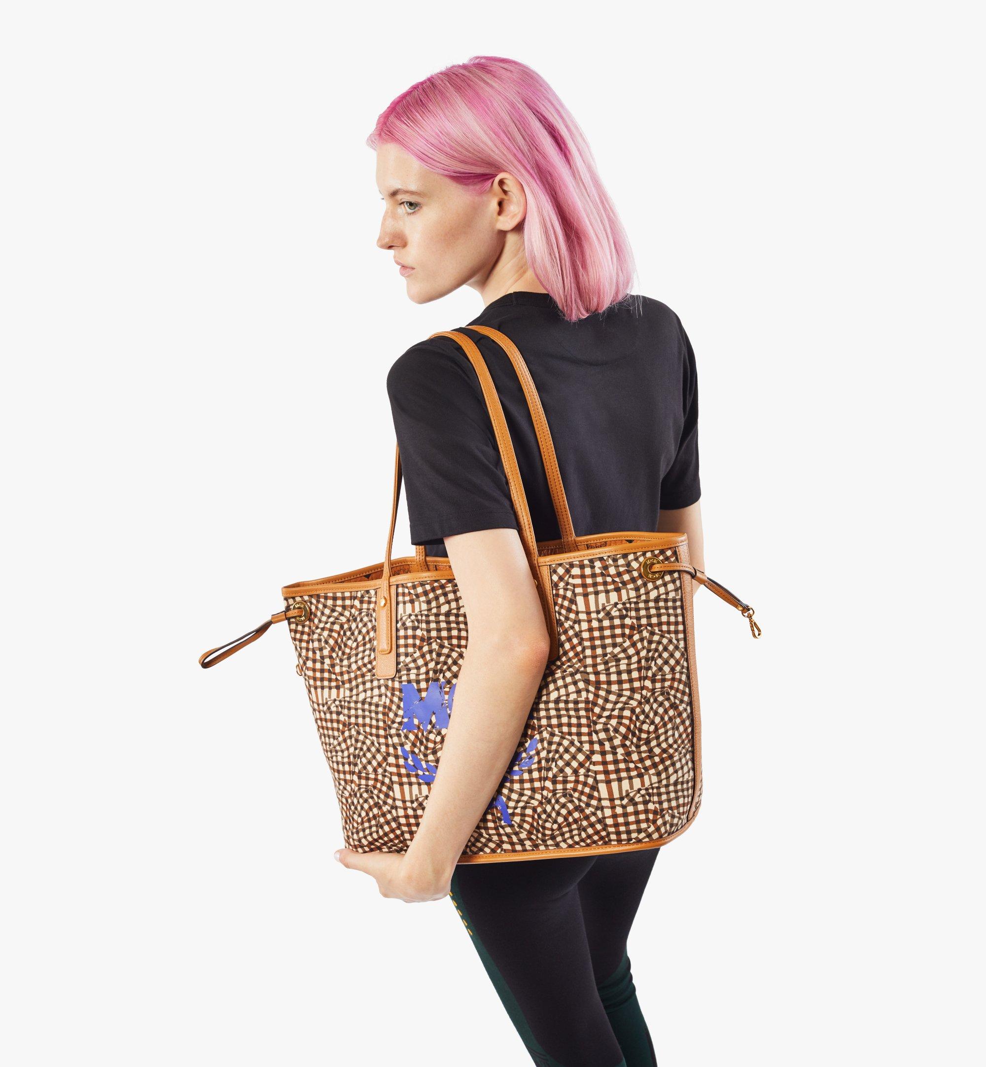 MCM Liz Wendeshopper in Visetos Cognac MWP7AVI22CO001 Noch mehr sehen 6