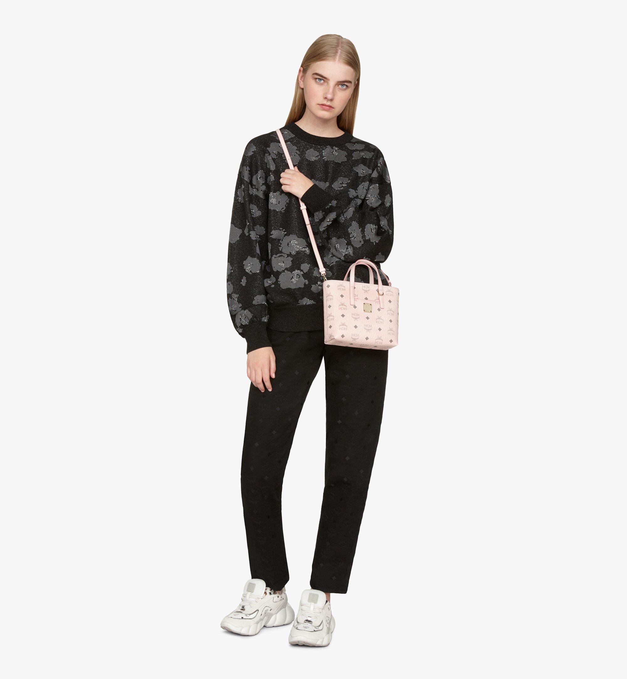 Small Anya Shopper In Visetos Gold MCM ®TH | vlr.eng.br