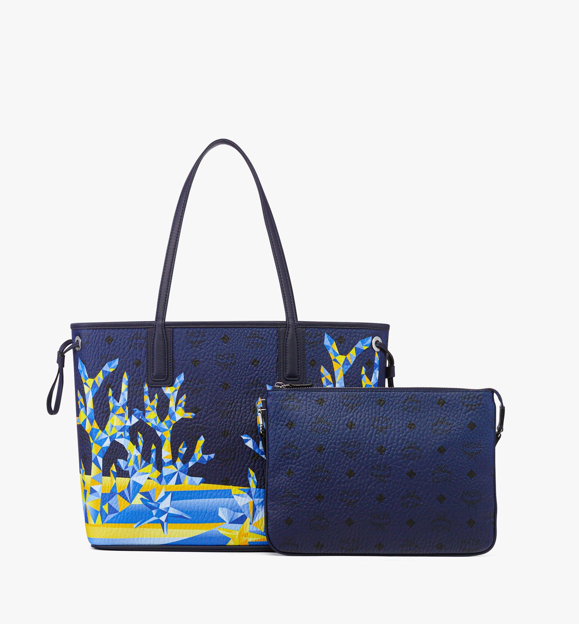 Medium Liz Shopper in Cubic Coral Visetos Blue | MCM ®JP display picture 3