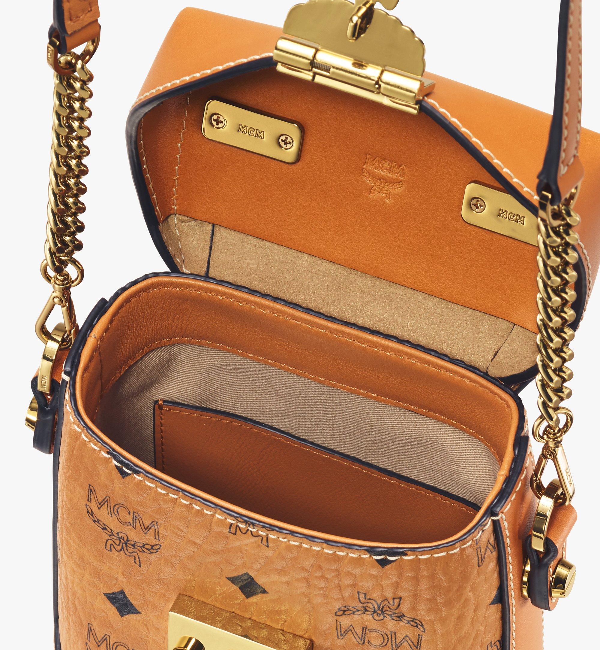MCM N/S Klassik Crossbody in Visetos Cognac MWRAABF05CO001 ほかの角度から見る 3