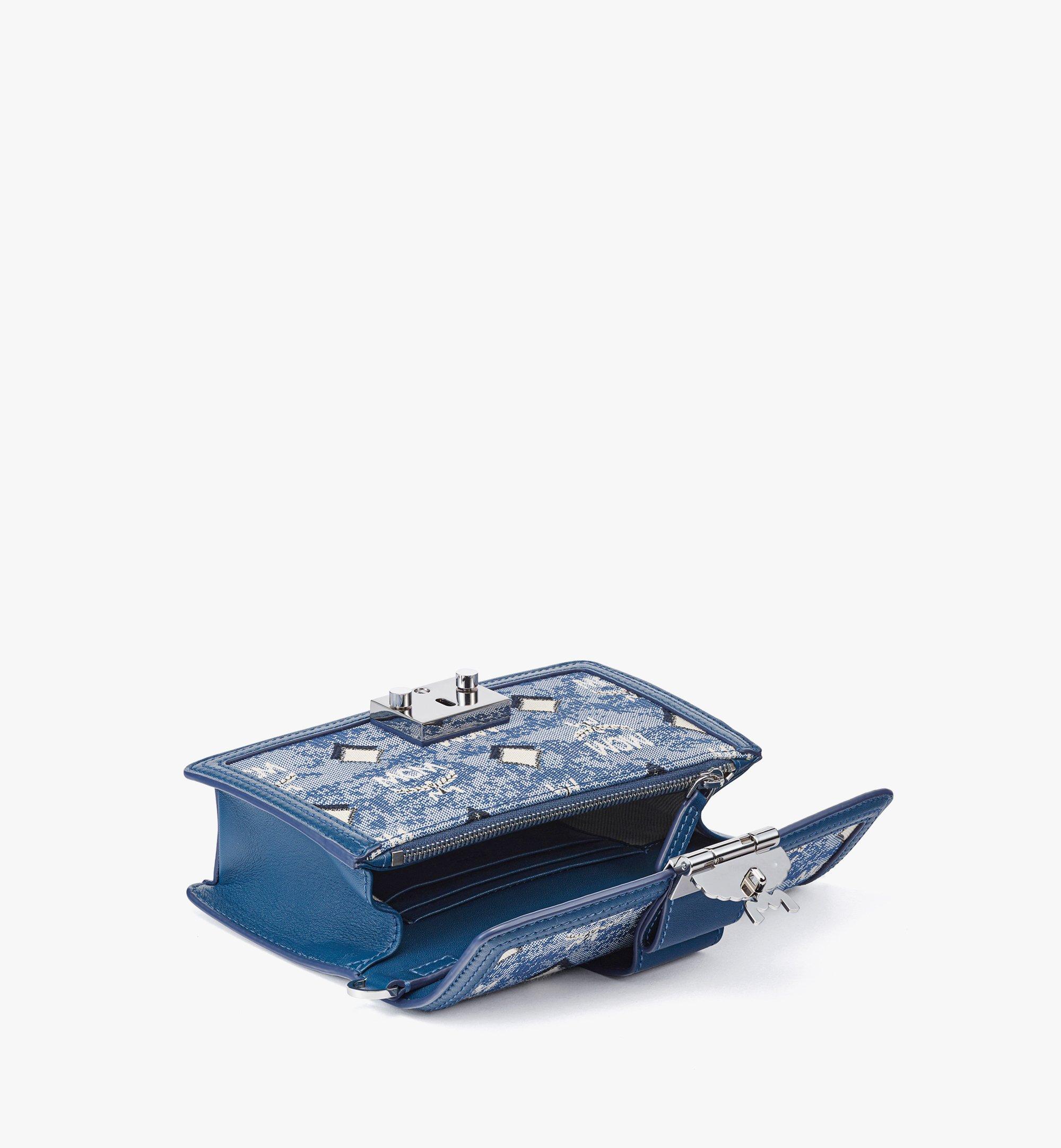 MCM 〈グレトル〉クロスボディ - ヴィンテージ モノグラム ジャカード Blue MWRCSWO01LU001 ほかの角度から見る 2