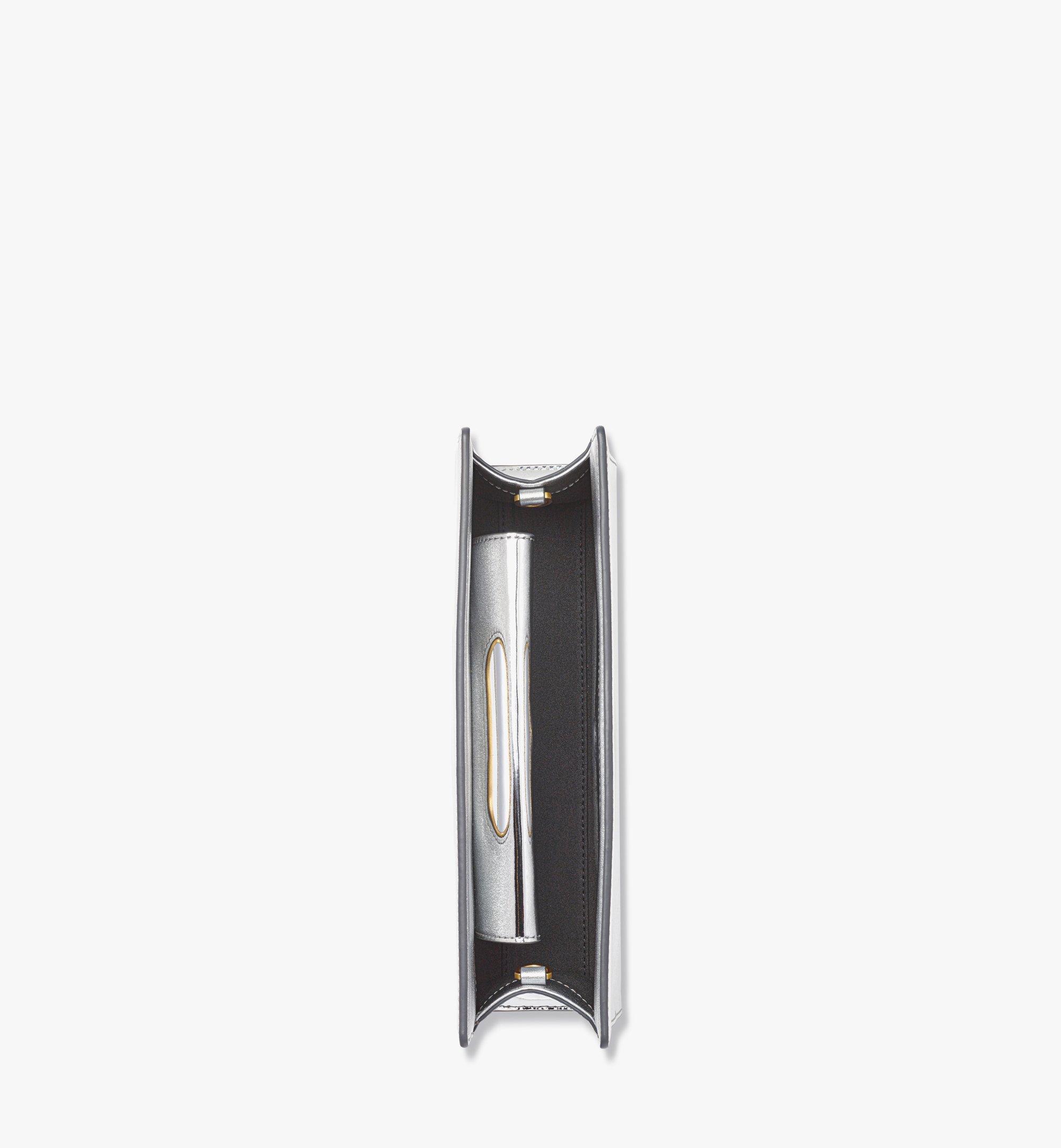 MCM Diamond Tragetasche aus Leder mit Metallic- und Glanzeffekt Silver MWREAAK05SV001 Noch mehr sehen 2