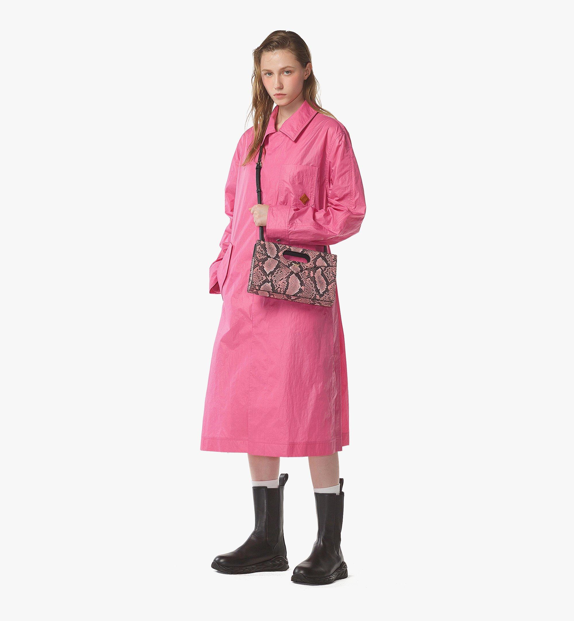 MCM Coronet蟒蛇纹印花钻石图案手提包 Pink MWRFSAK03Q2001 更多视角 4