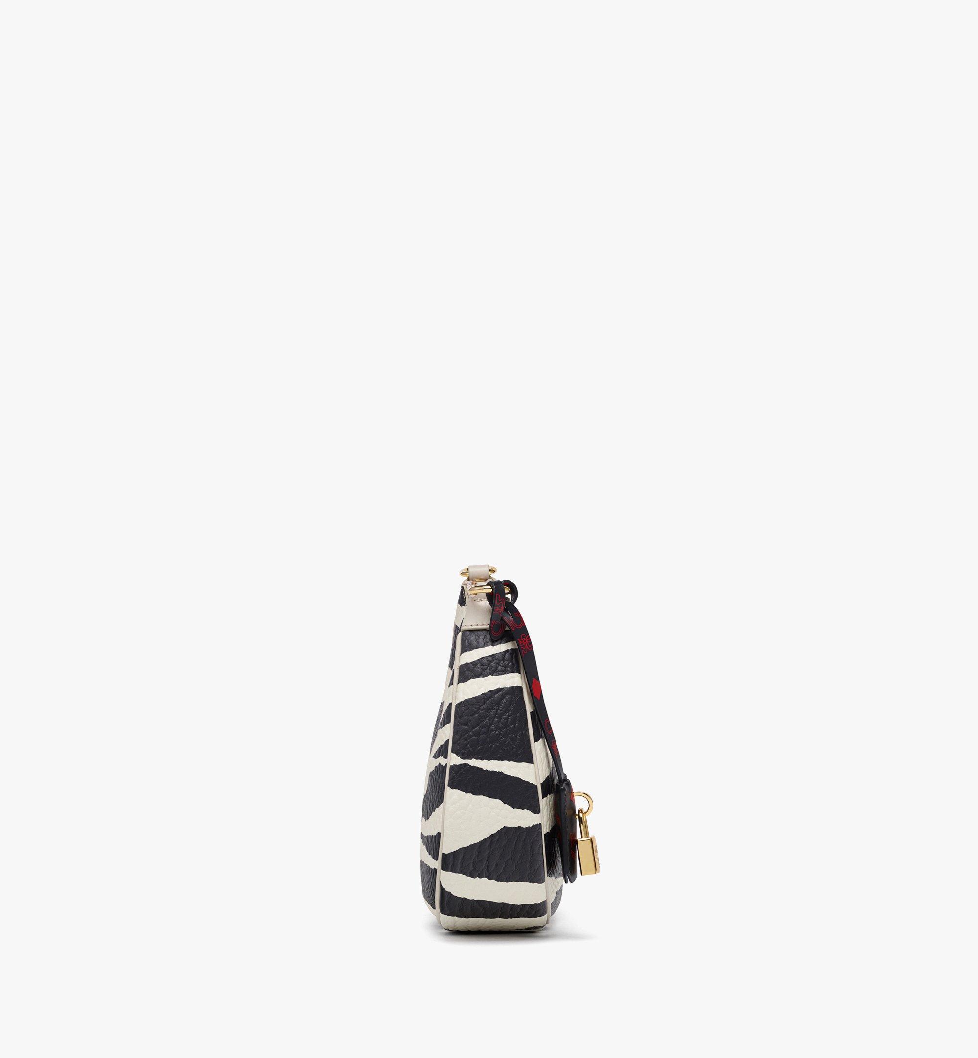 MCM AREN ホーボー -Meta Safariキャンバス Black MWSDSTA02BK001 ほかの角度から見る 1