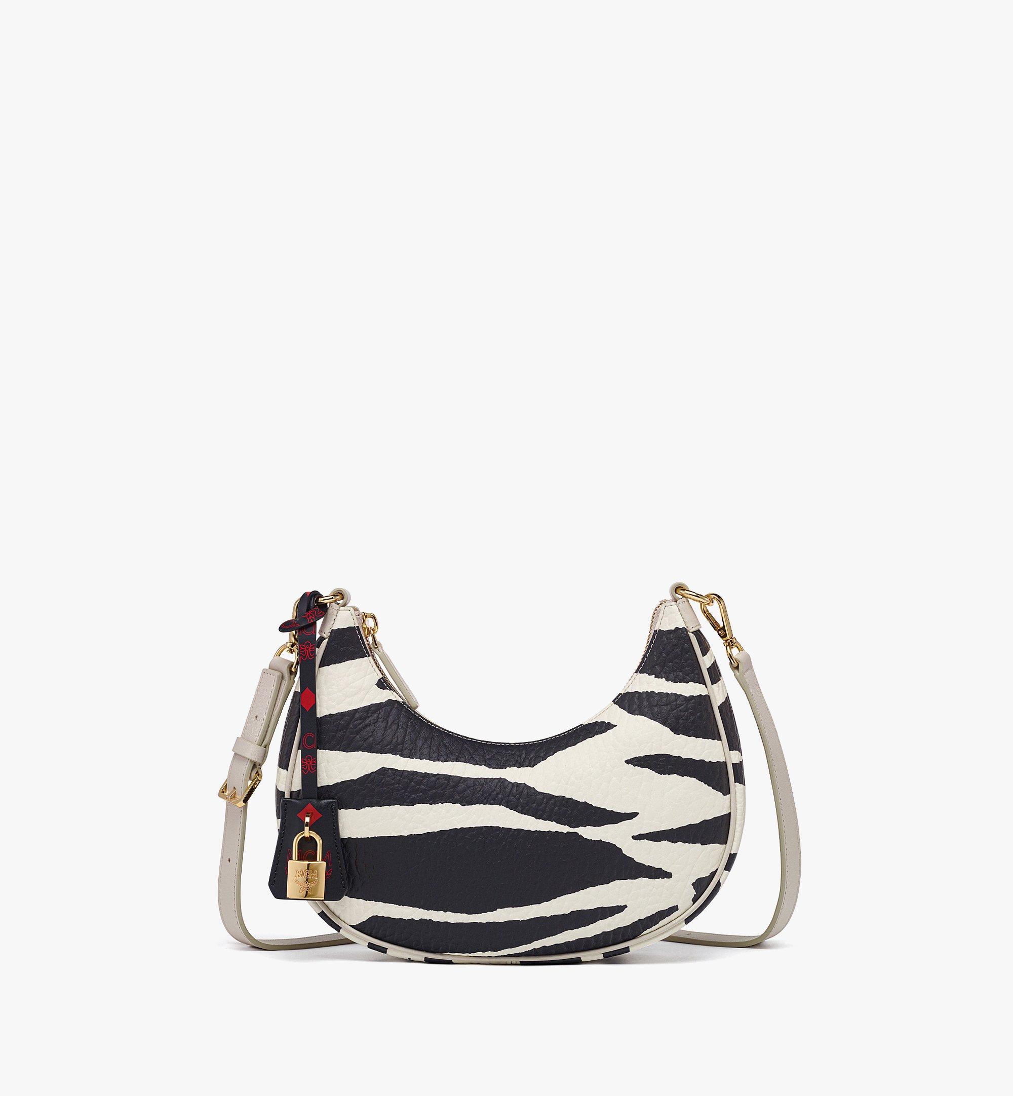 MCM AREN ホーボー -Meta Safariキャンバス Black MWSDSTA02BK001 ほかの角度から見る 4