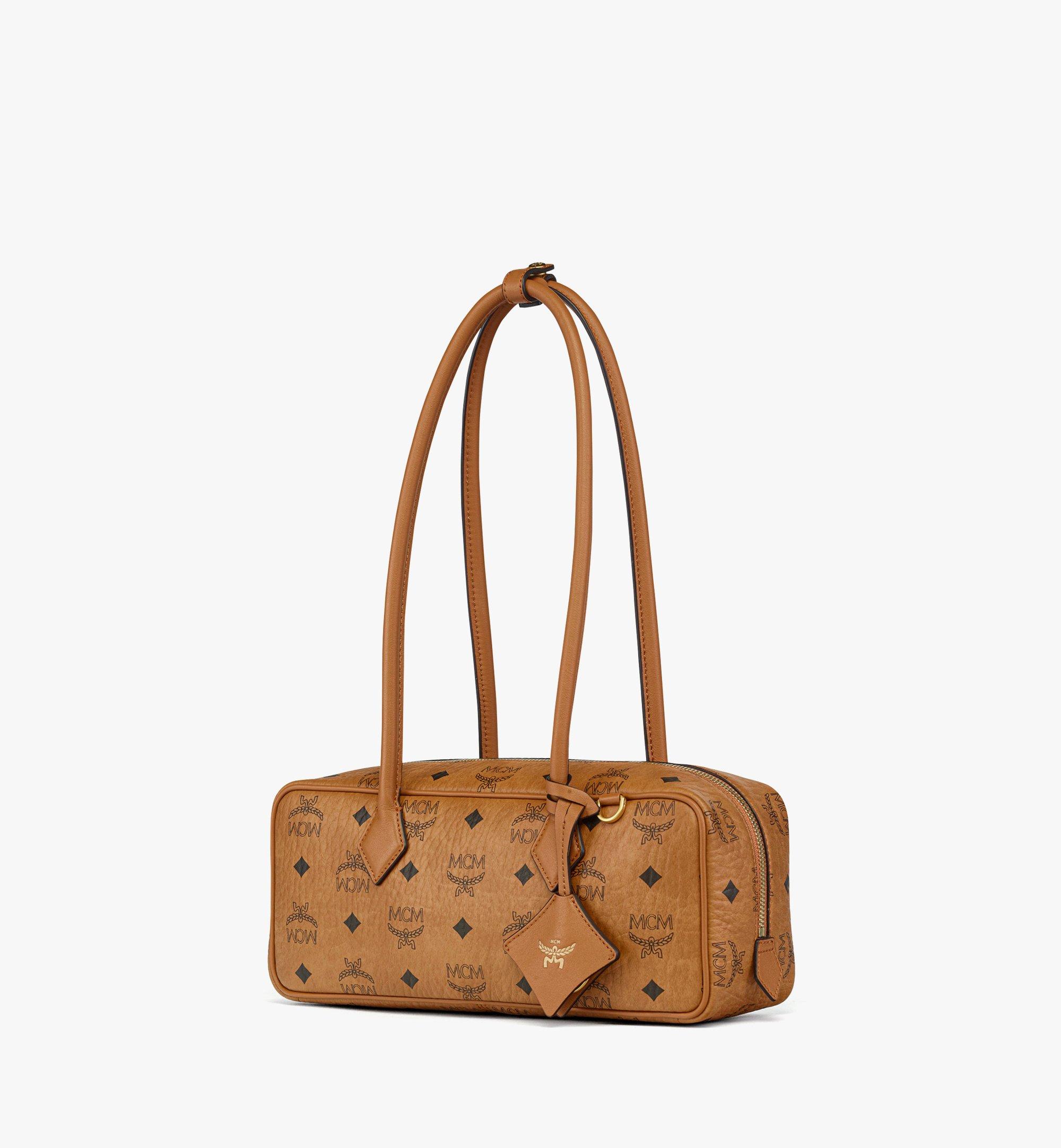阪359/ MCM ヴィセトス ショルダーバッグ レザー MCM“ヴィセトス柄×なめらかレザー”のバッグ、ゴールドチェーン付き