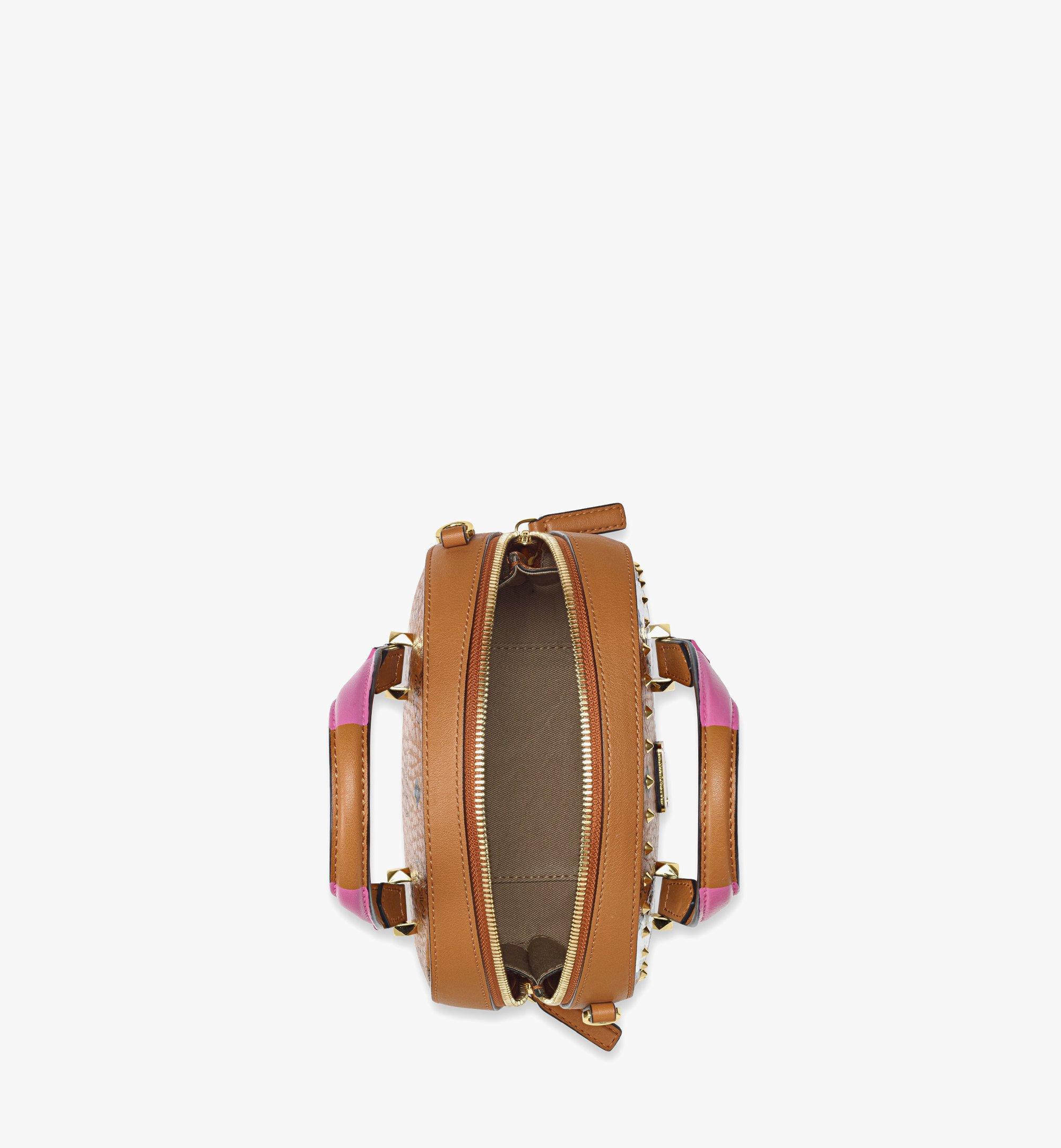 MCM Fun & Joy Visetos铆钉半月形手提包 Cognac MWTCAUP17CO001 更多视角 2