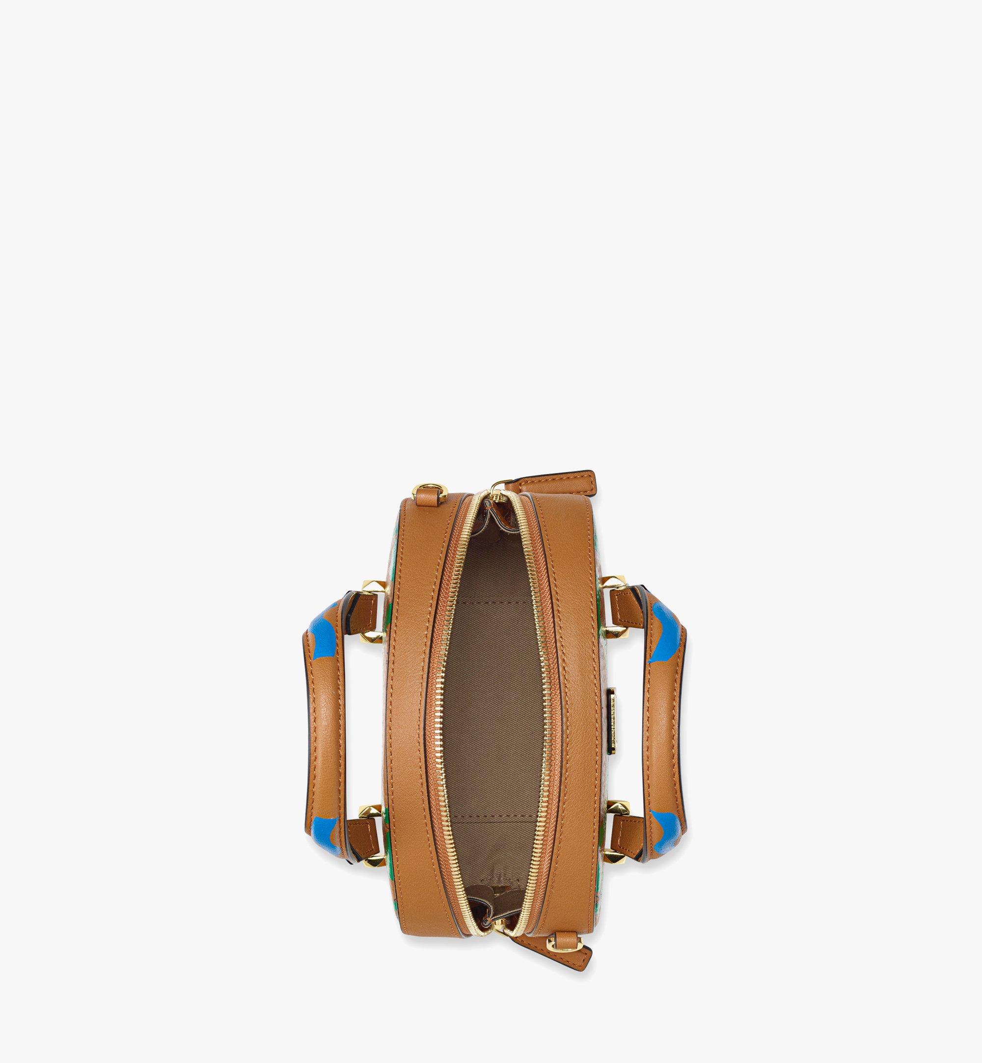 MCM Fun & Joy Visetos半月形手提包 Cognac MWTCAUP19CO001 更多视角 2