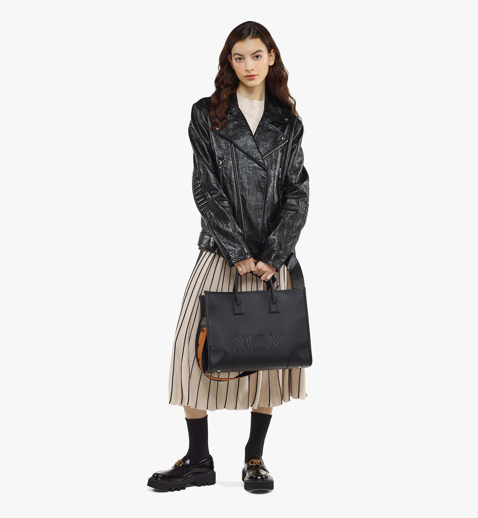 MCM München トート - スペイン製カーフレザー Black MWTCSSX01BK001 ほかの角度から見る 5