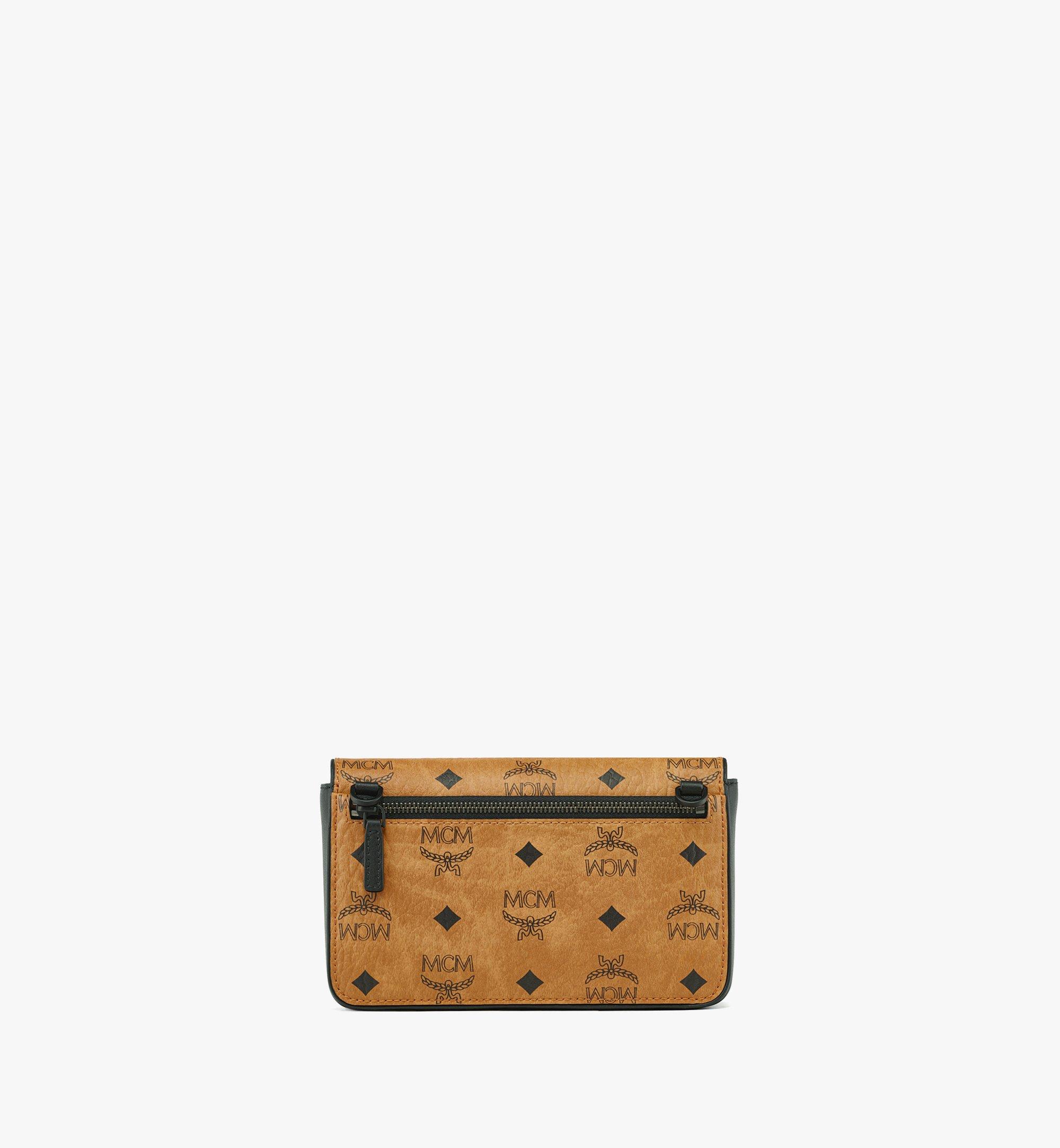 MCM Aren Camera Bag in Visetos Cognac MXZDSTA03CO001 ほかの角度から見る 3
