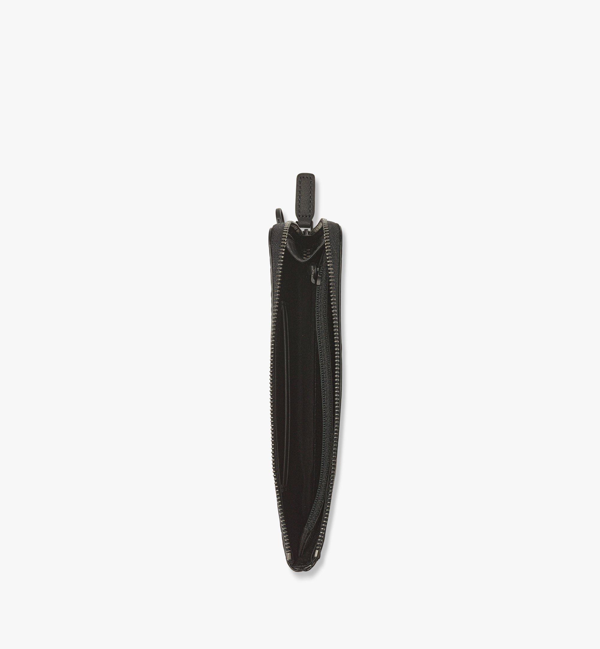 MCM Ottomar パスポートホルダー - マキシ ヴィセトス Black MXZEATT01BK001 ほかの角度から見る 1