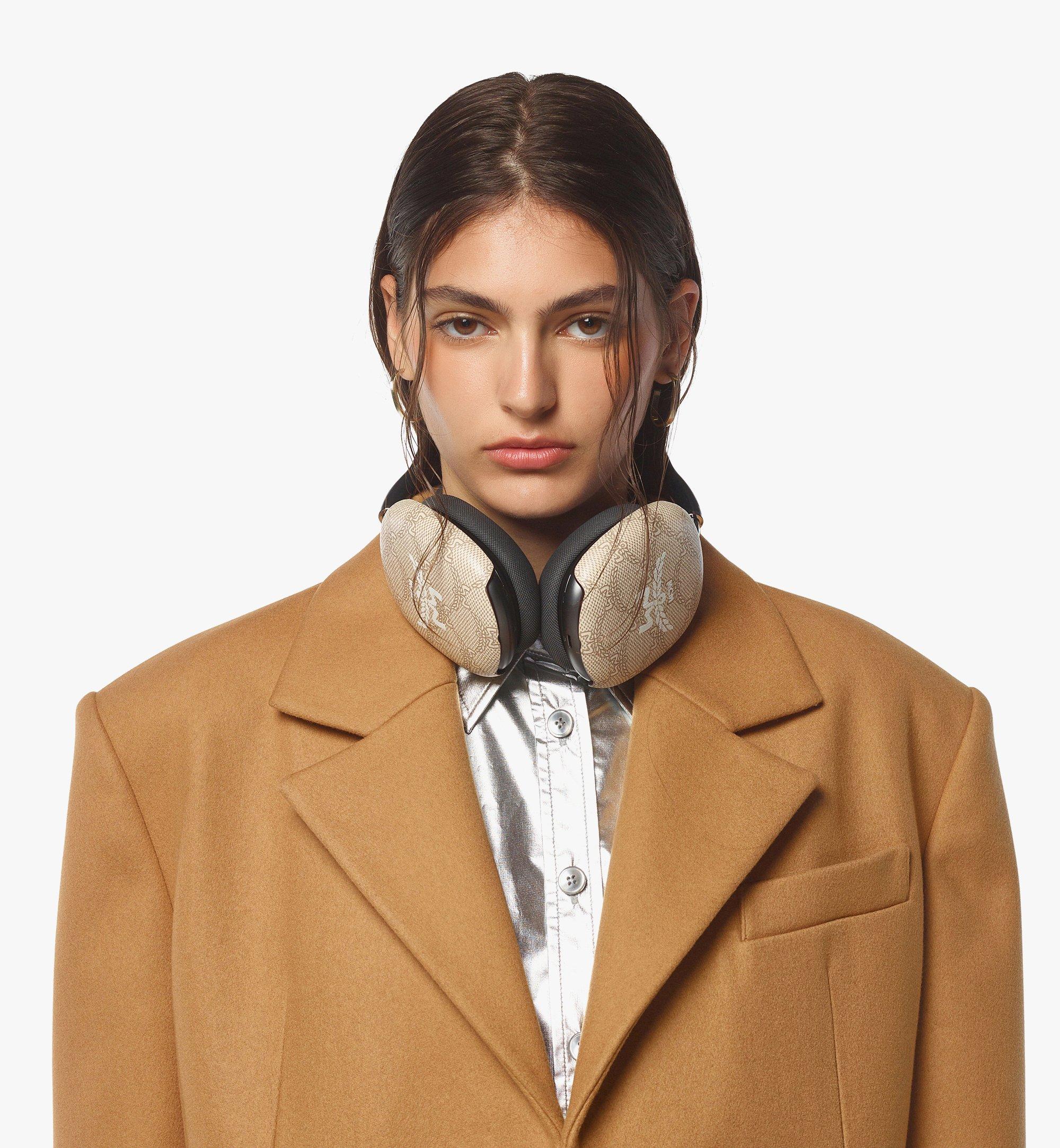MCM Étui pour AirPods Max en Lauretos Beige MXZEATT05I9001 Plus de photos 4