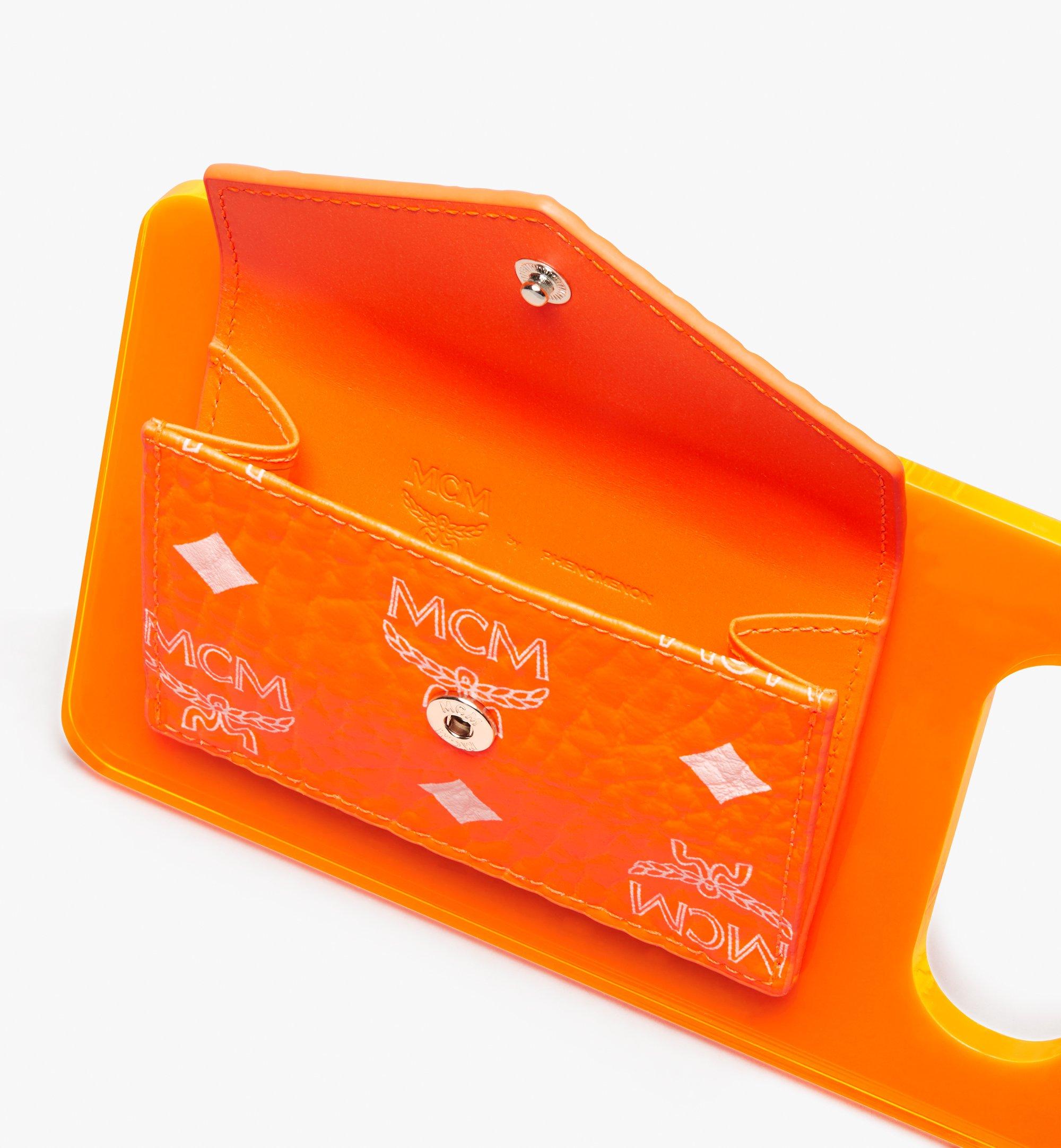 数量は多 エムシーエム MCM アクリルディスクカードケース