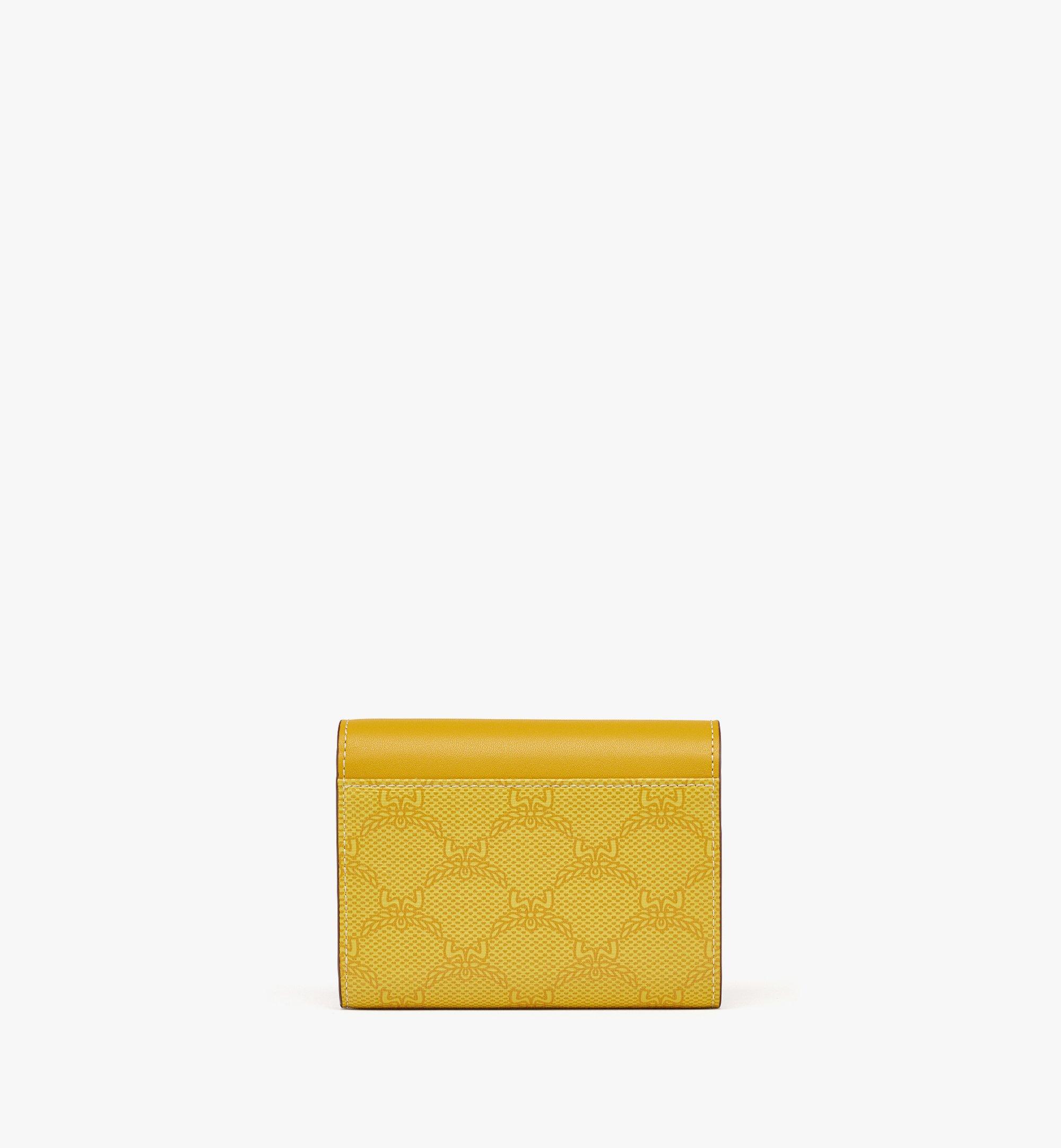 MCM Himmel 三つ折りウォレット - ローレトス Yellow MYSEAAC01Y9001 ほかの角度から見る 2
