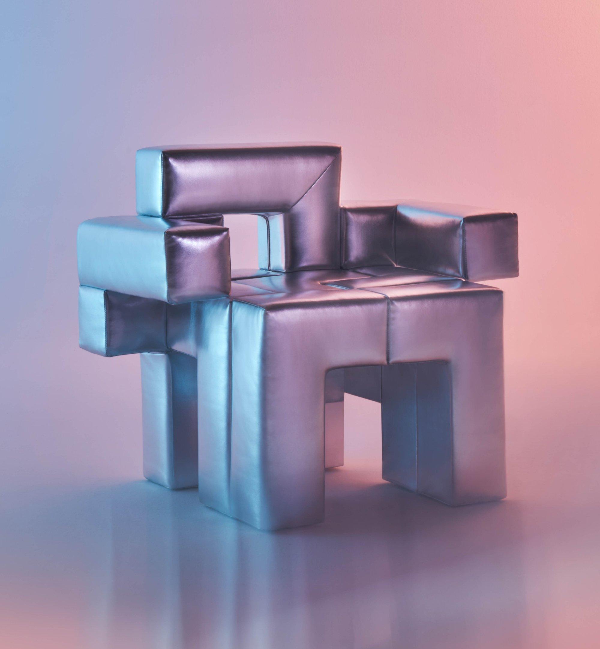 MCM Mind Teaser Silver WEARABLECASA07 更多视角 1