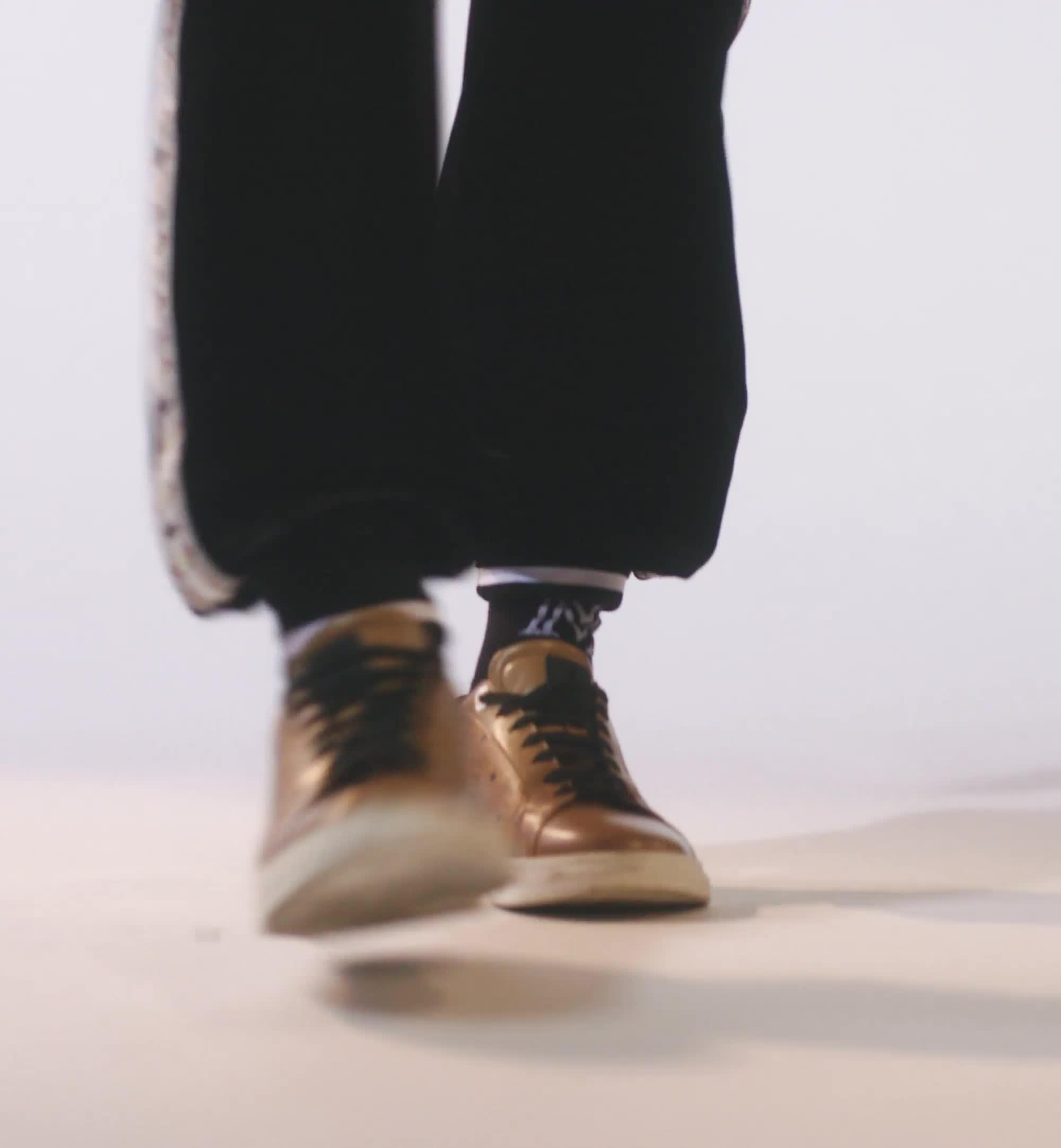 46 IT Men's Terrain Sneakers in Visetos Cognac | MCM ®US