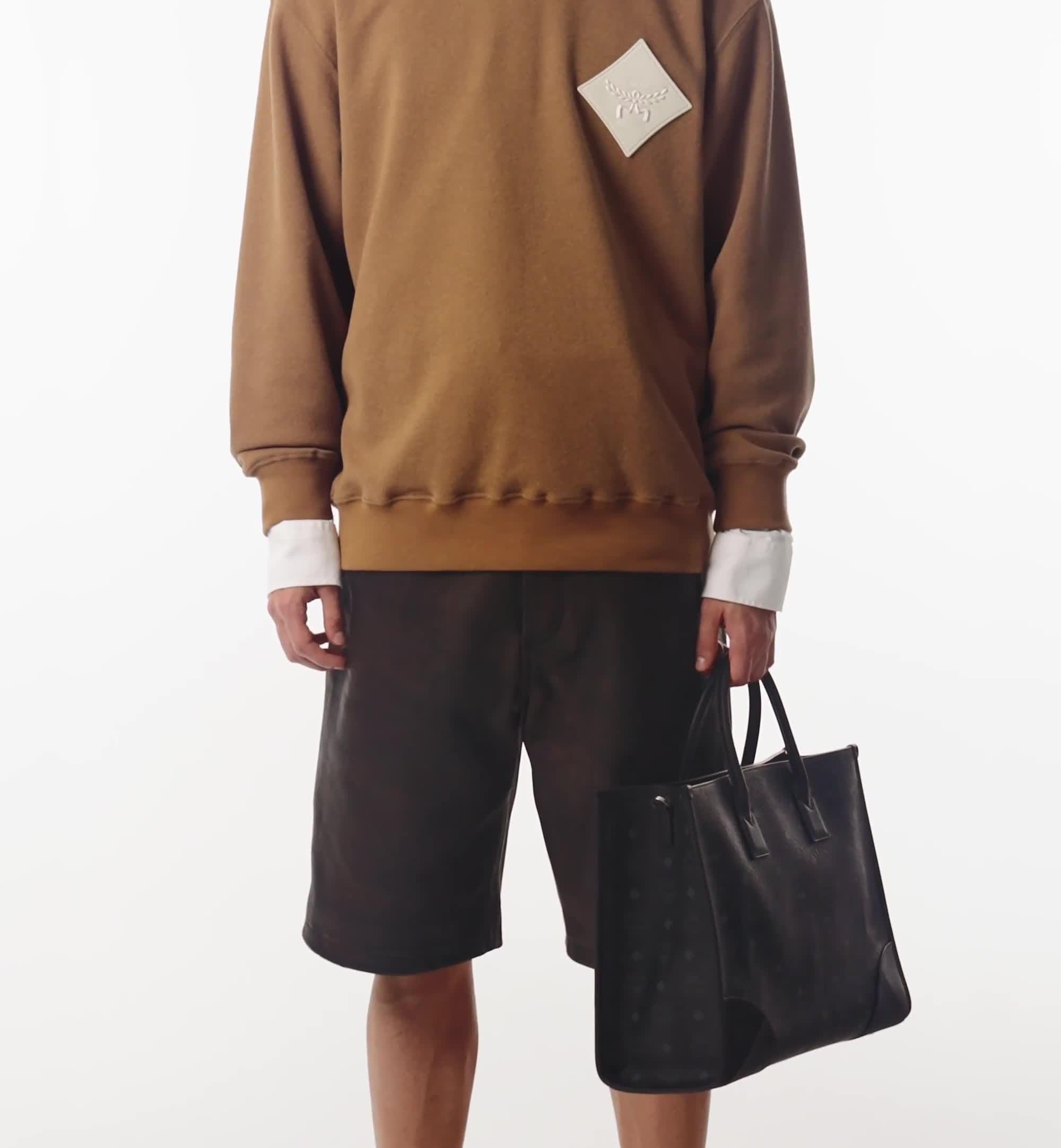 その他 MCM FW24 (MHAESMM06 CO) X-Large Logo Patch Bouclé Sweatshirt Cognac | MCM ®US