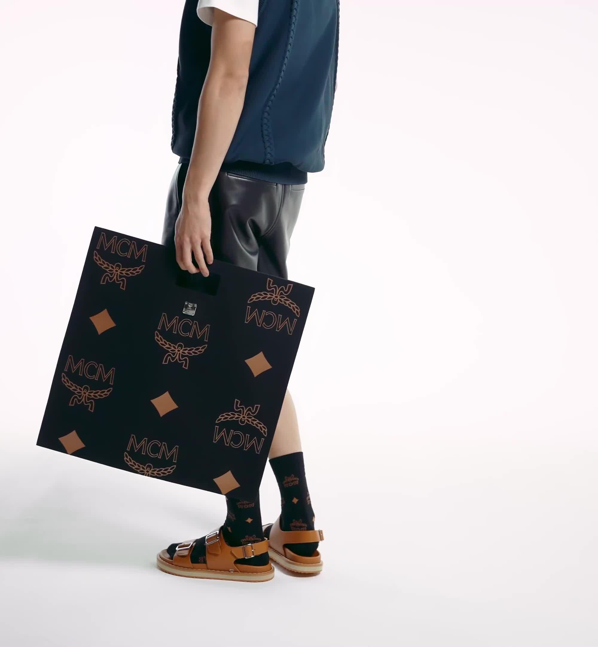 Large PHENOMENON+MCM Tote Black | MCM ®US