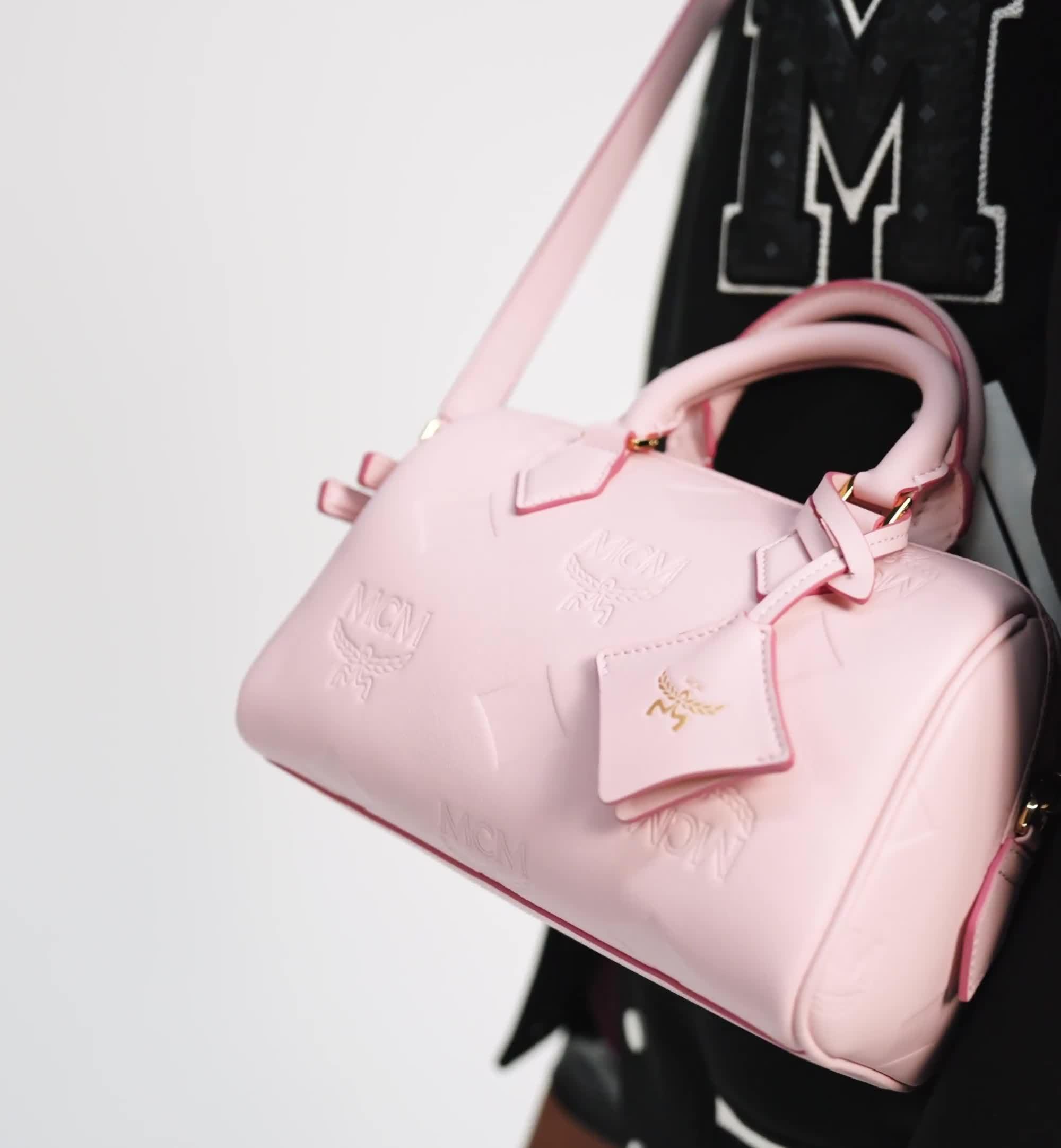 Small Ella ボストンバッグ - マキシ モノグラム レザー ピンク | MCM ®JP