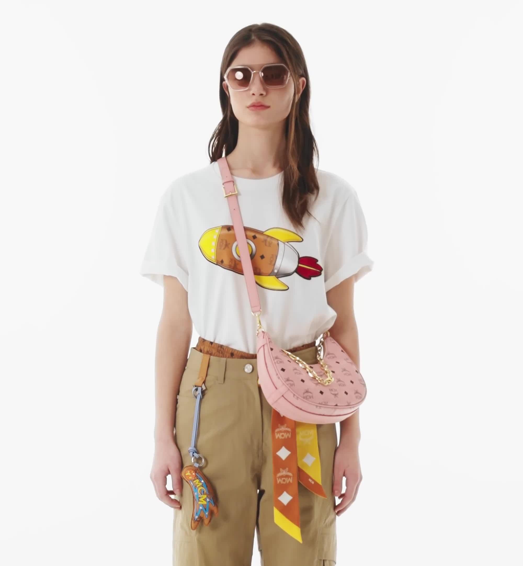 ショルダーバッグ・ポシェット MCM 'Aren Crescent Hobo' shoulder bag Small Aren Crescent Hobo Bag in Visetos Cognac | MCM ®US