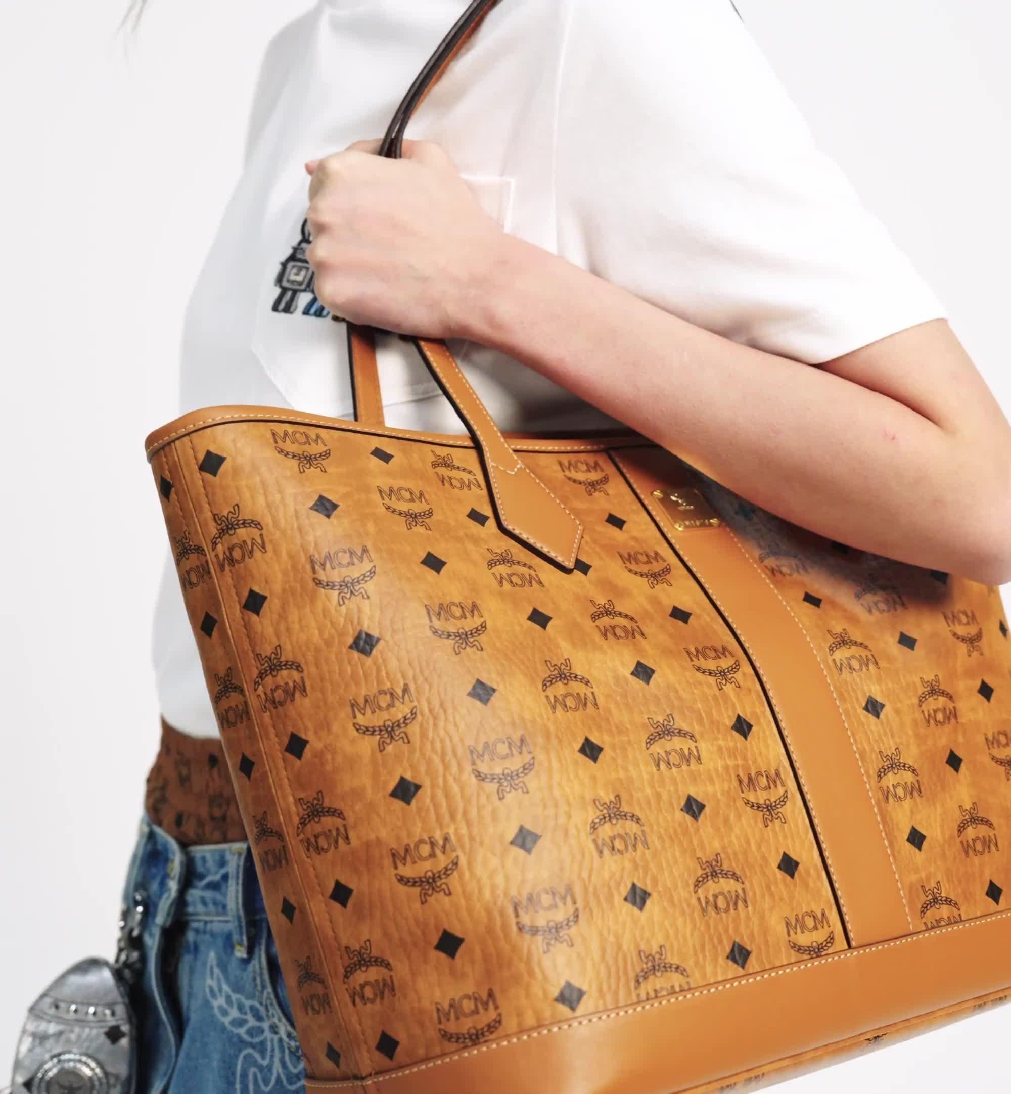 M 新作 Liz ショッパーバッグ - ヴィセトス コニャック | MCM ®JP