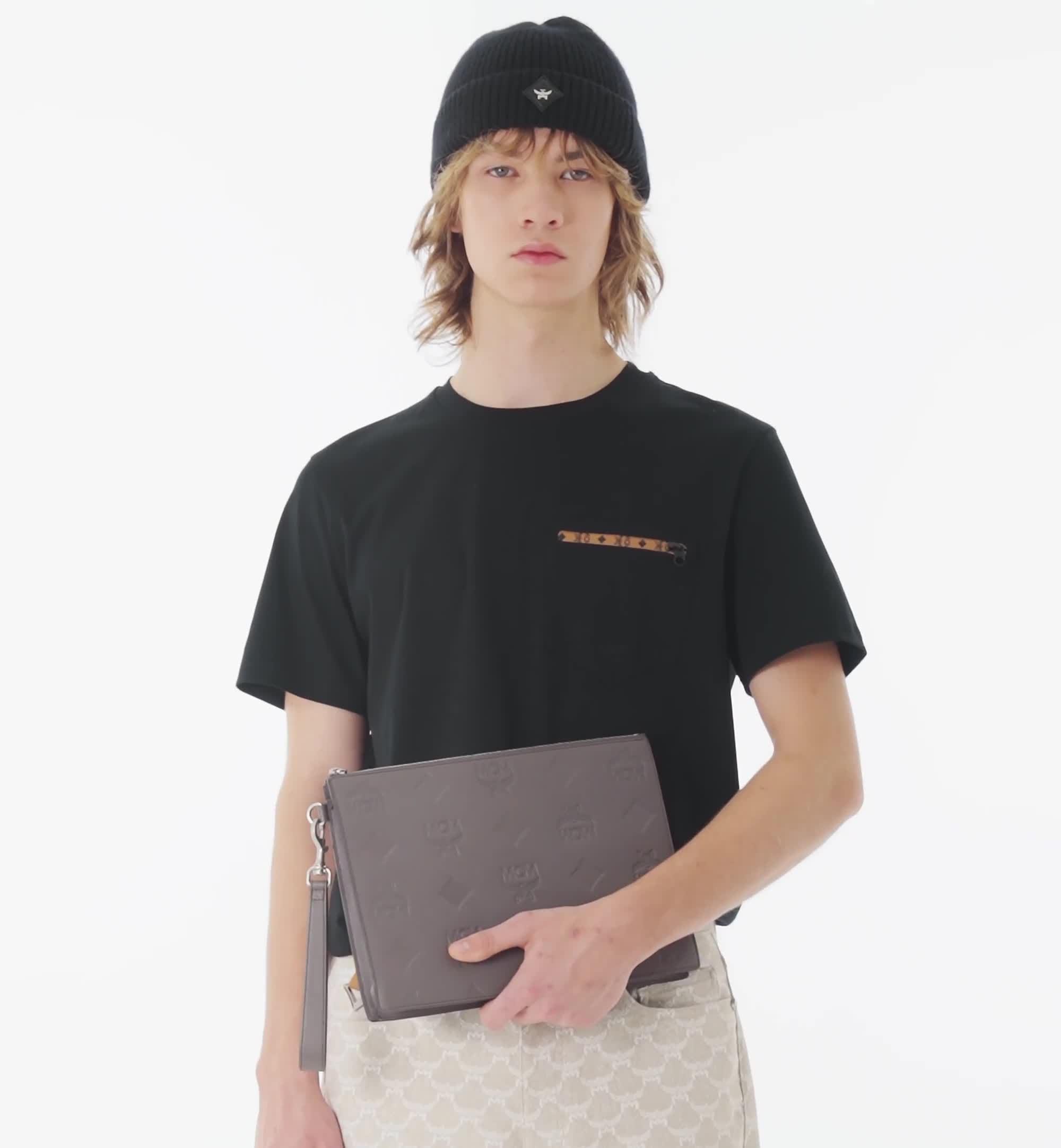 [MCM]★韓国人気★Aren Spanish Calf Leather Card Pouch MCM Aren Crossbody Pouch in Spanish Calf Leather Black